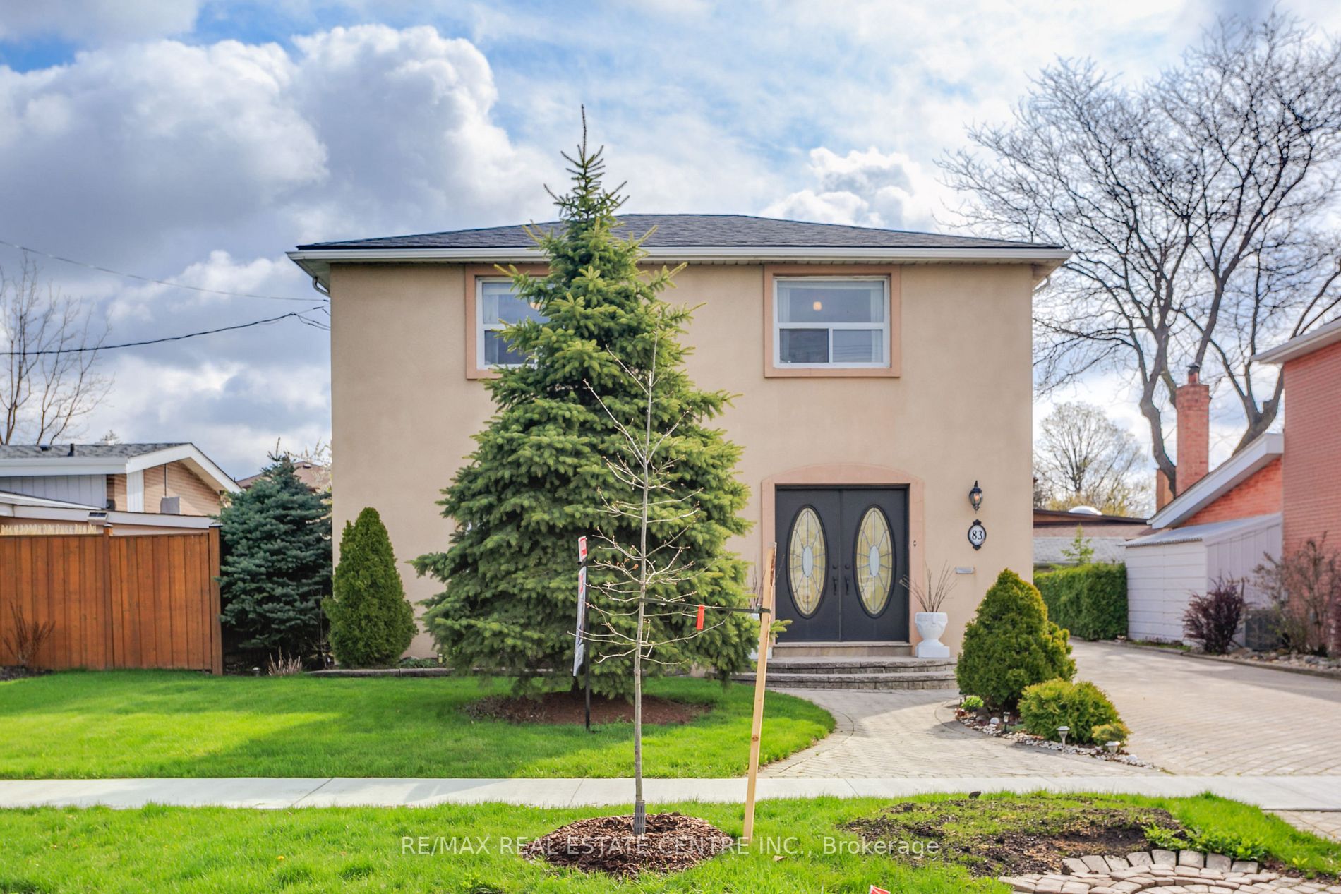 83 Hullmar Dr