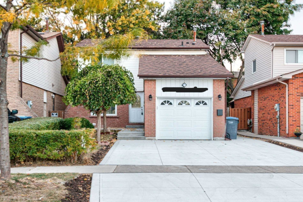 8 Cowan Rd, Brampton