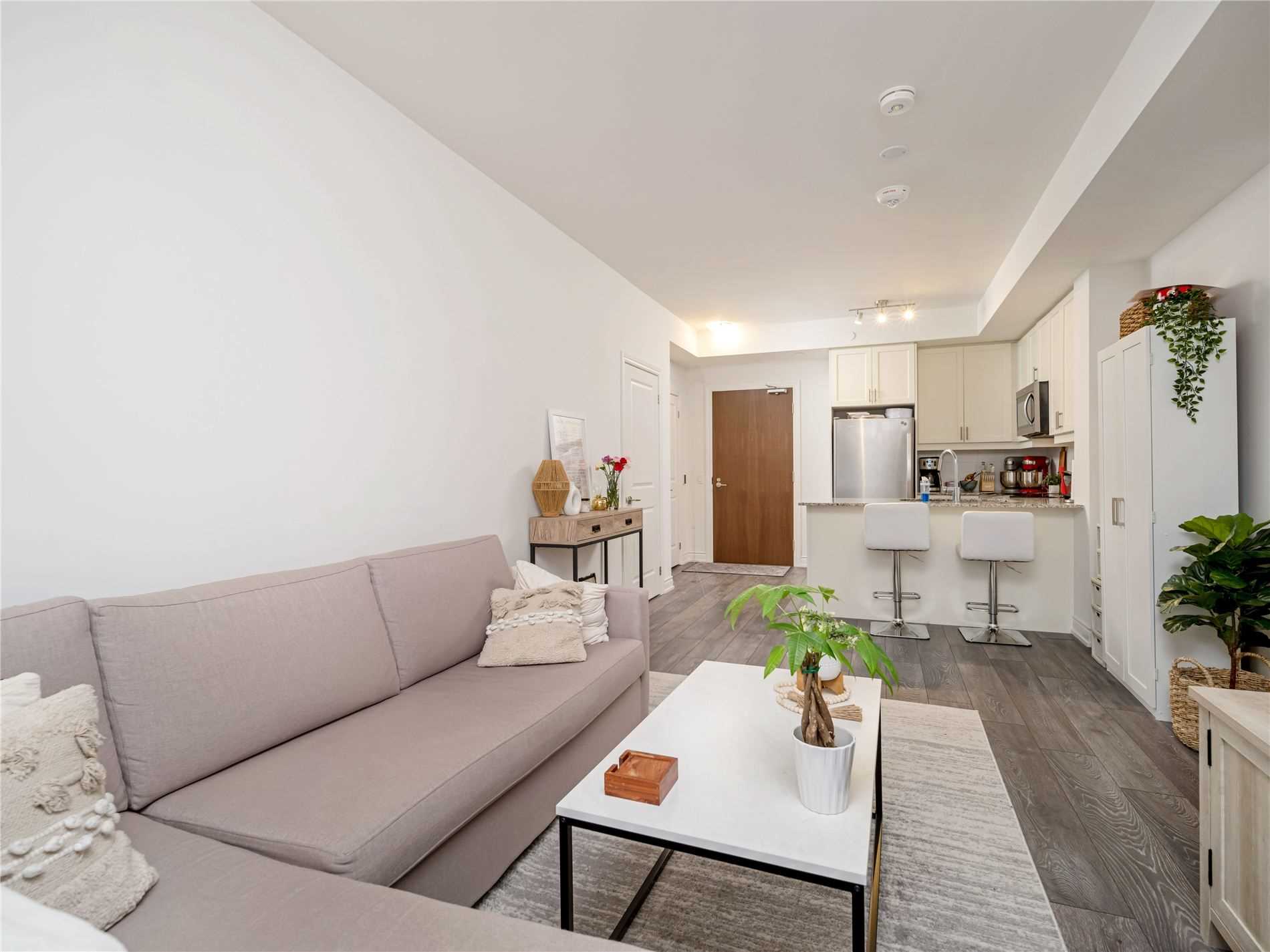 Listing W5926887 - Large Photo # 13