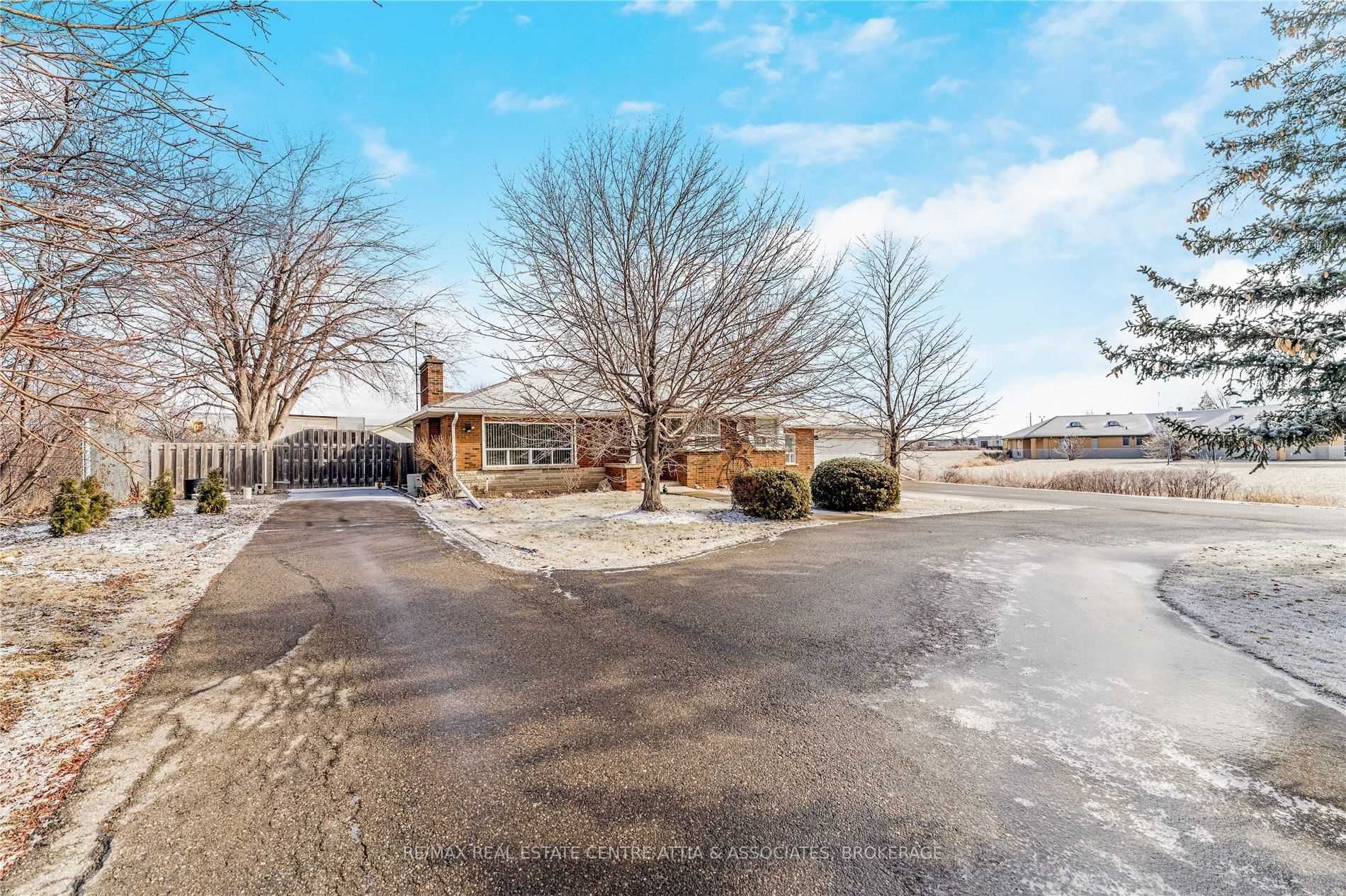 Listing W5926903 - Large Photo # 3