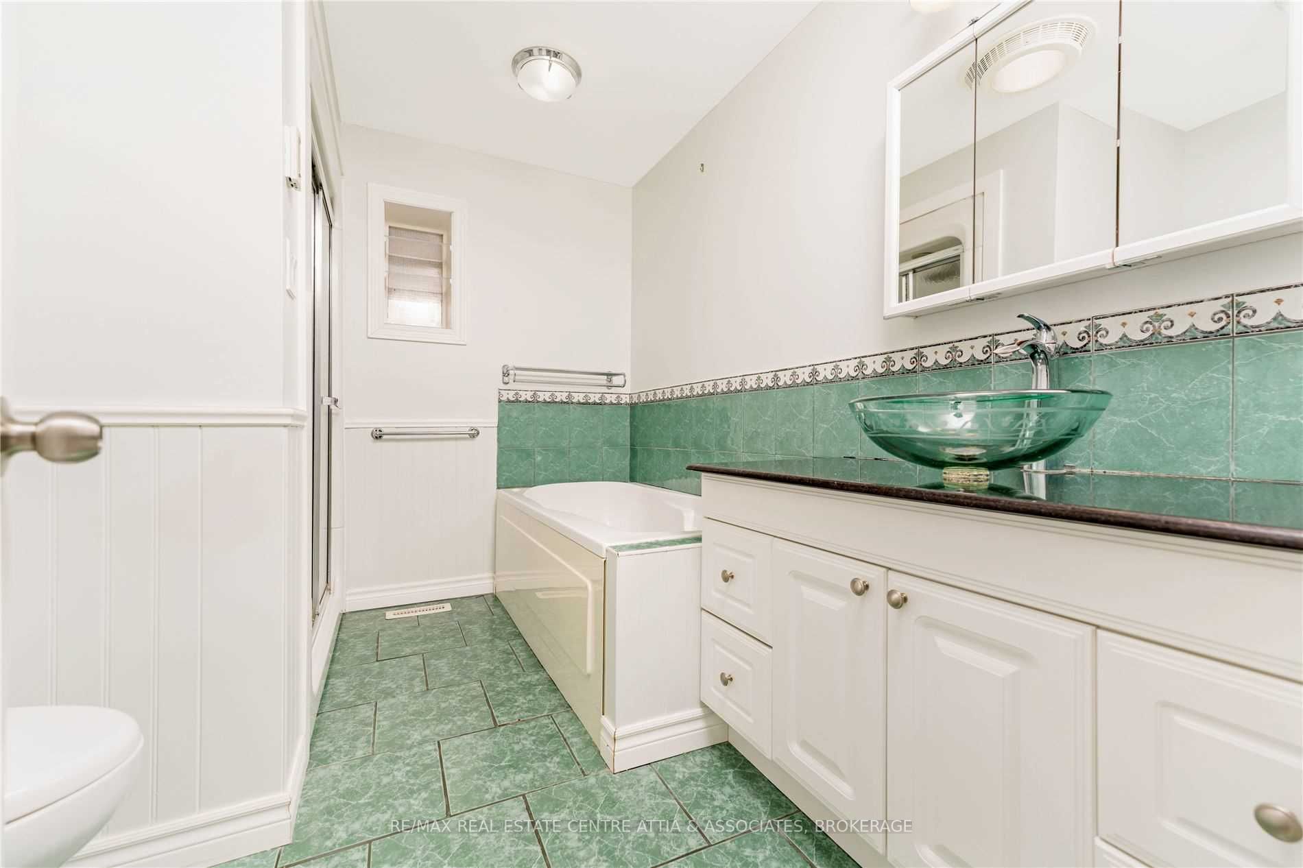 Listing W5926903 - Large Photo # 16