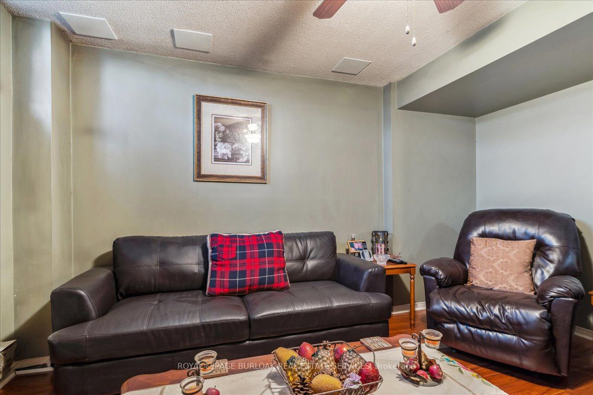 2215 Cleaver Ave, #22