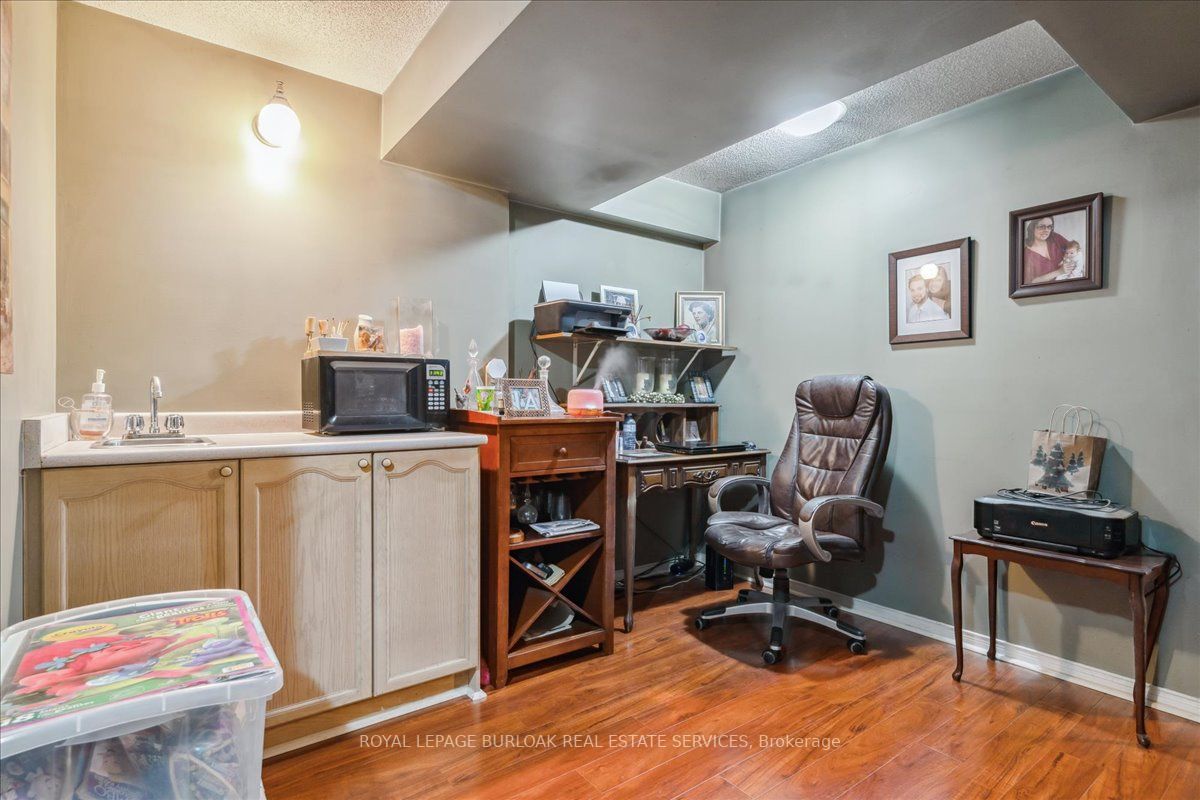 2215 Cleaver Ave, #22