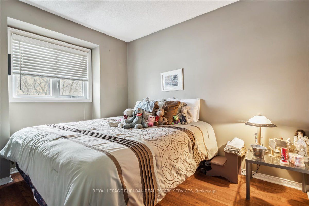 2215 Cleaver Ave, #22