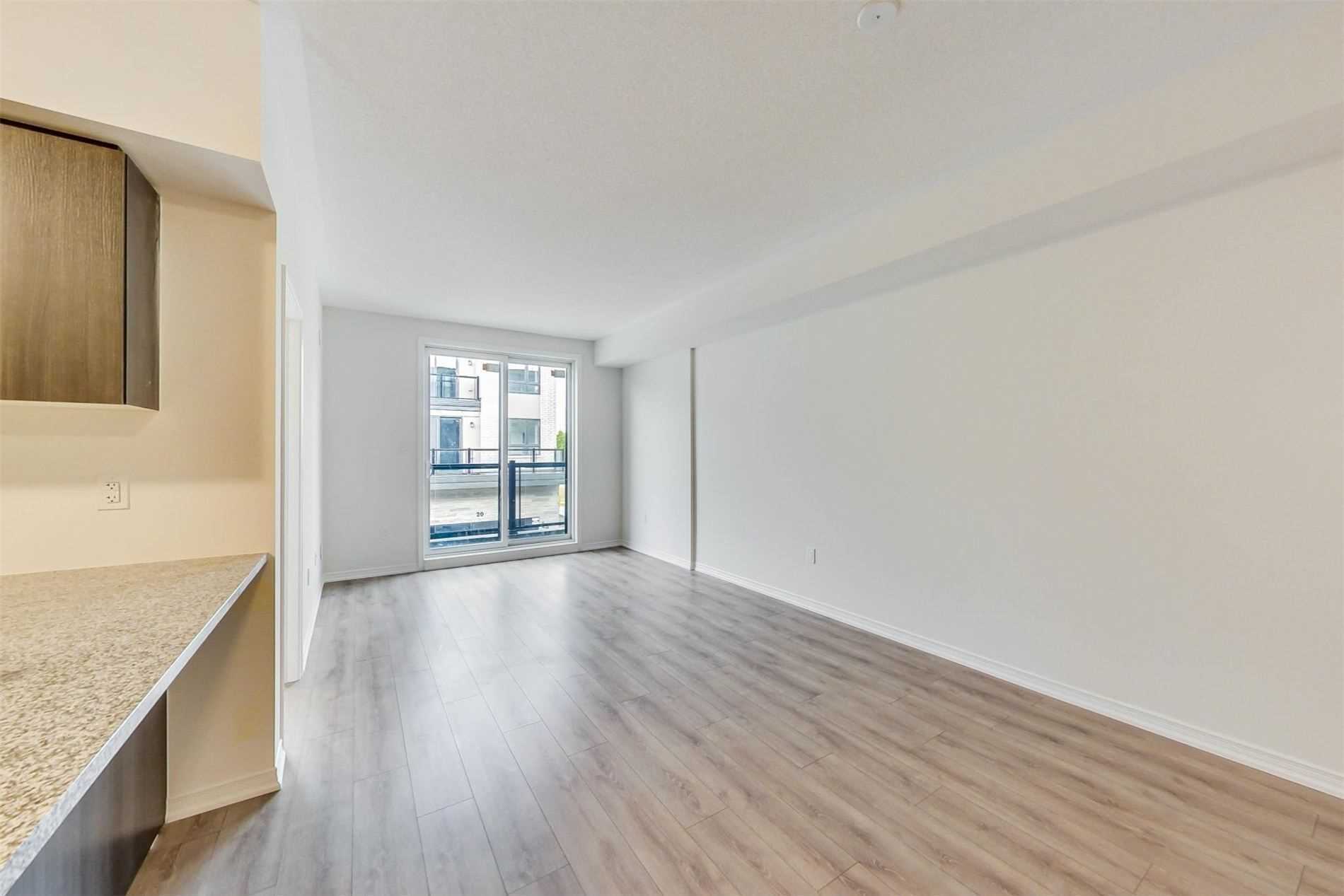 30 Woodstream Dr, #7