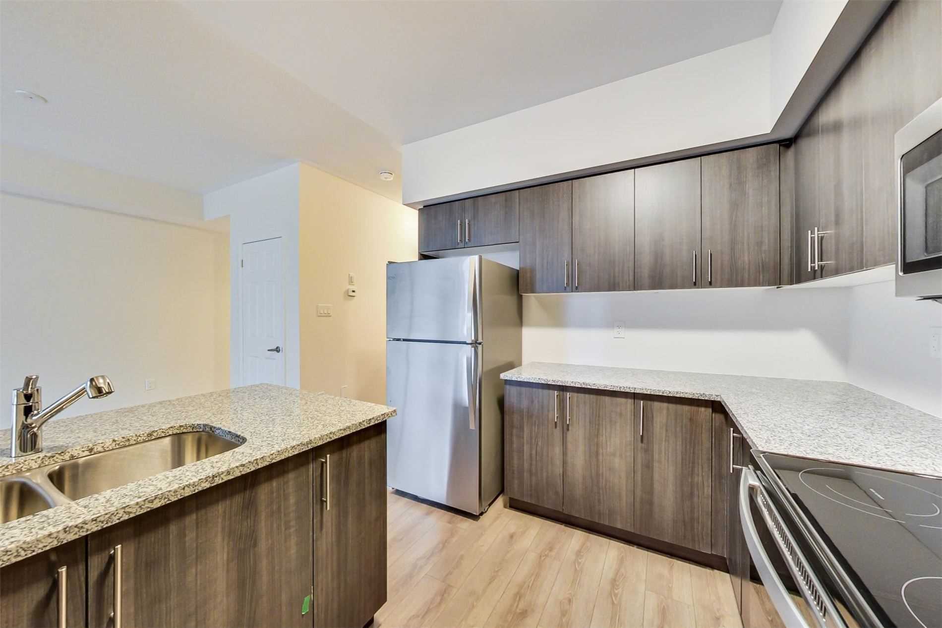 30 Woodstream Dr, #7