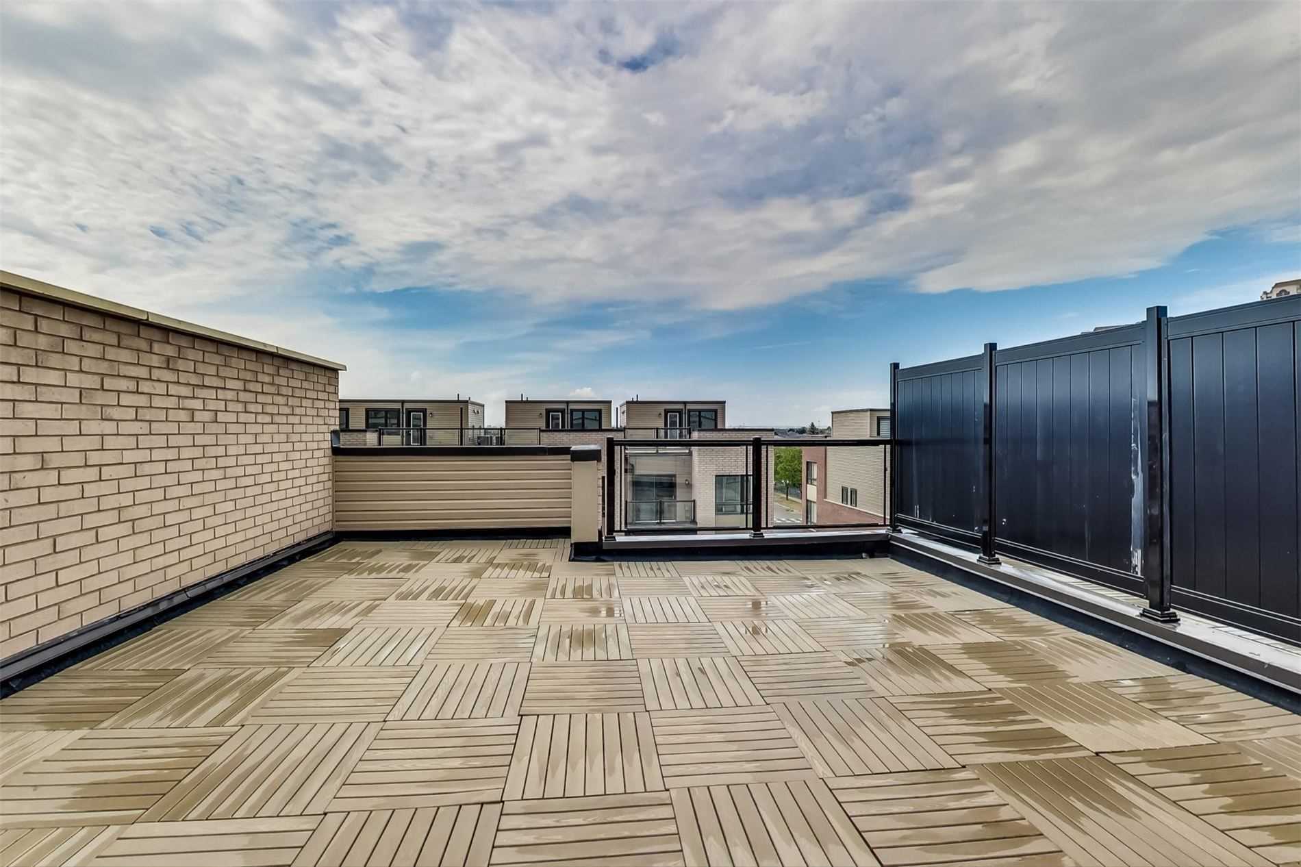30 Woodstream Dr, #7