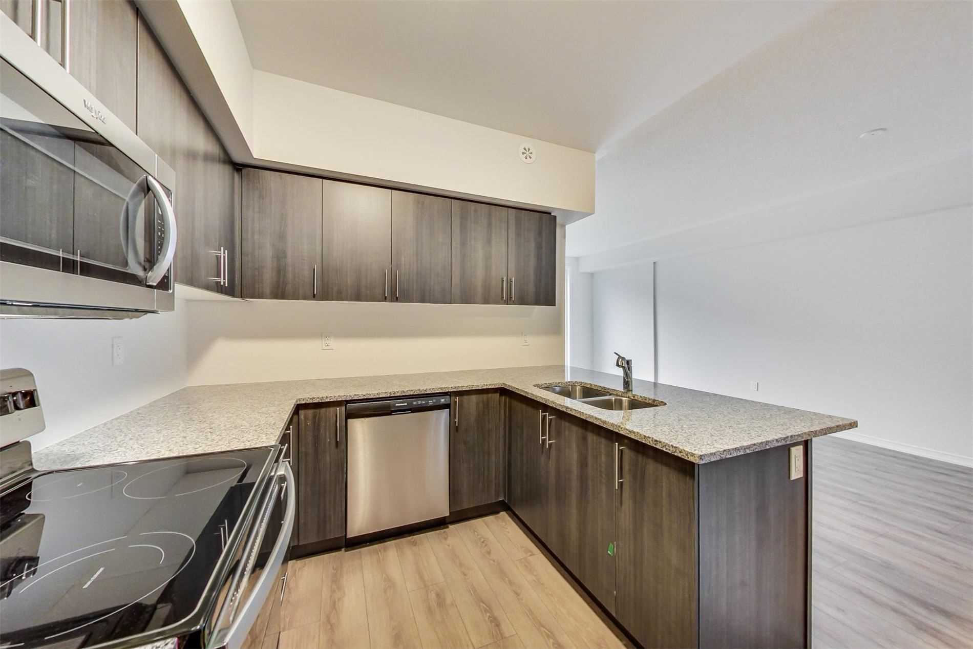 30 Woodstream Dr, #7