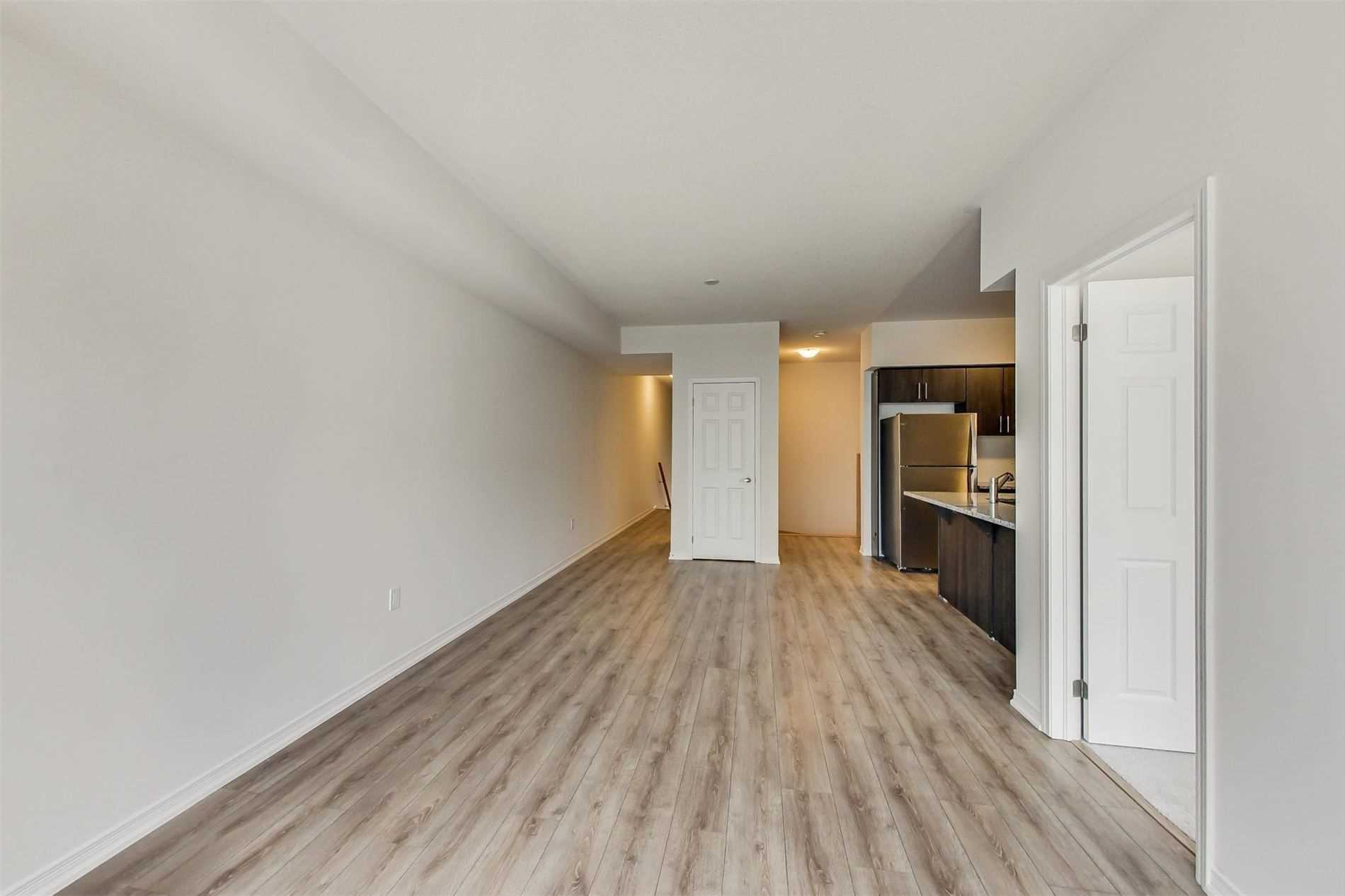 30 Woodstream Dr, #7