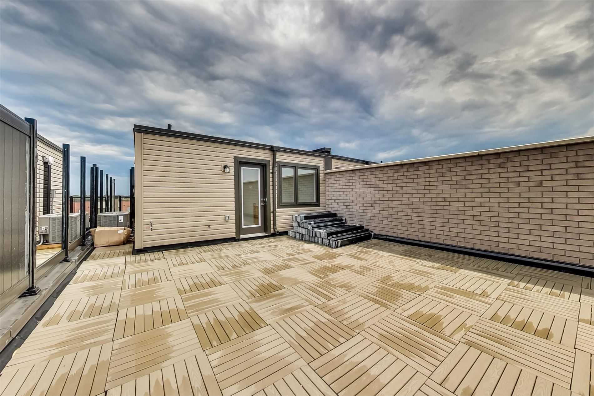 30 Woodstream Dr, #7