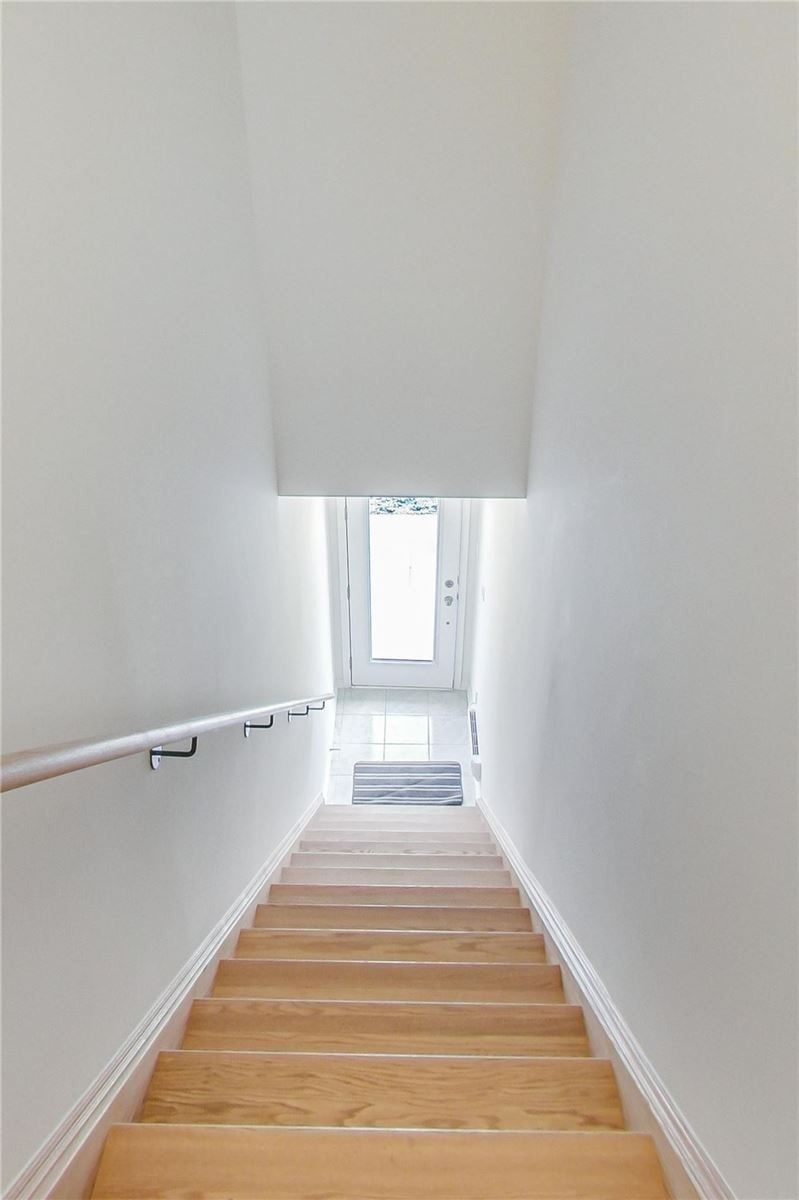 30 Woodstream Dr, #7