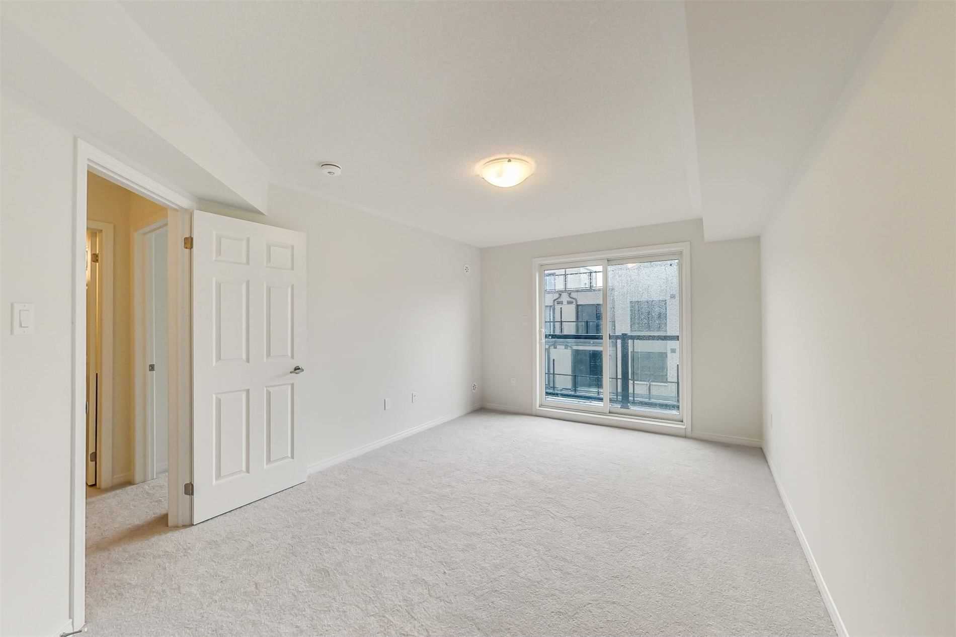 30 Woodstream Dr, #7