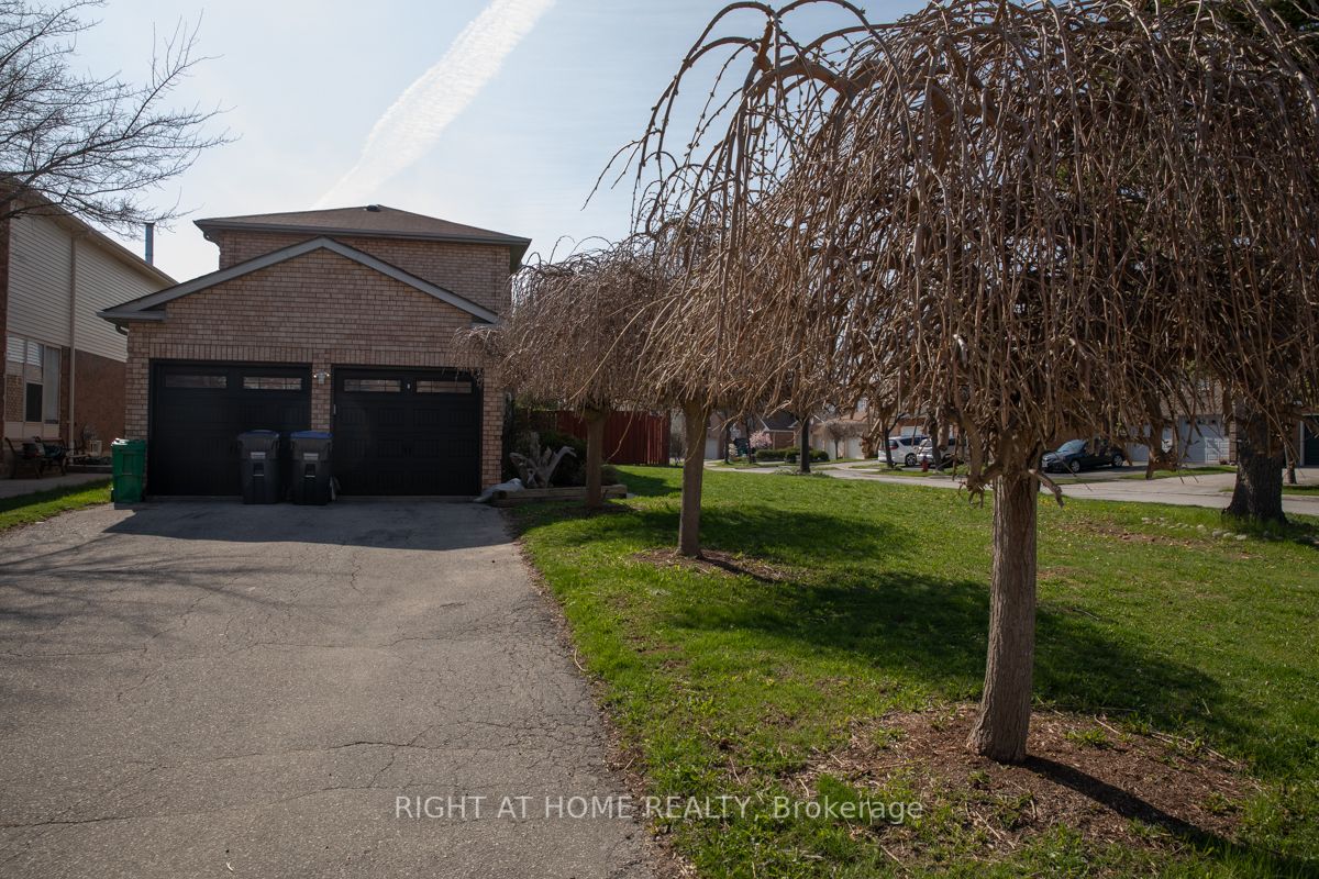 Listing W5927176 - Large Photo # 2