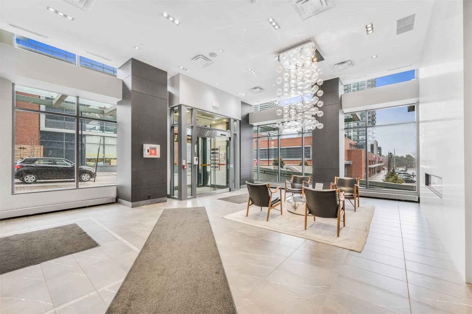 10 Park Lawn Rd, #427