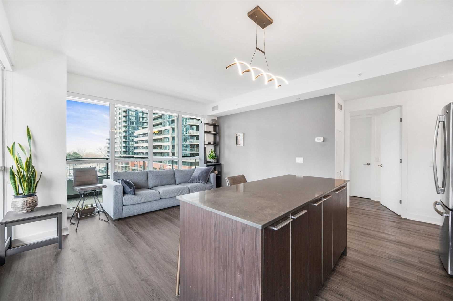10 Park Lawn Rd, #427