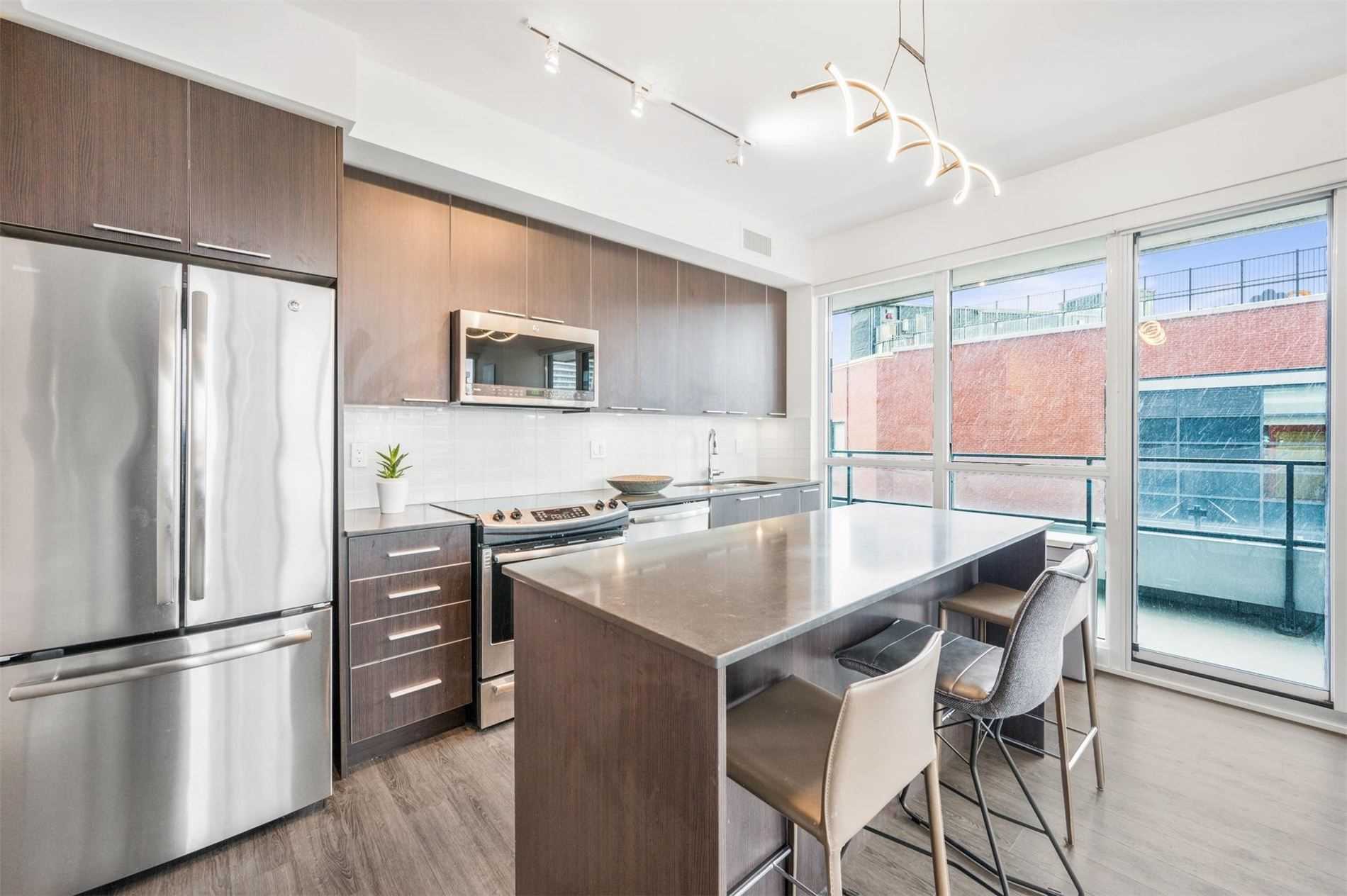 10 Park Lawn Rd, #427