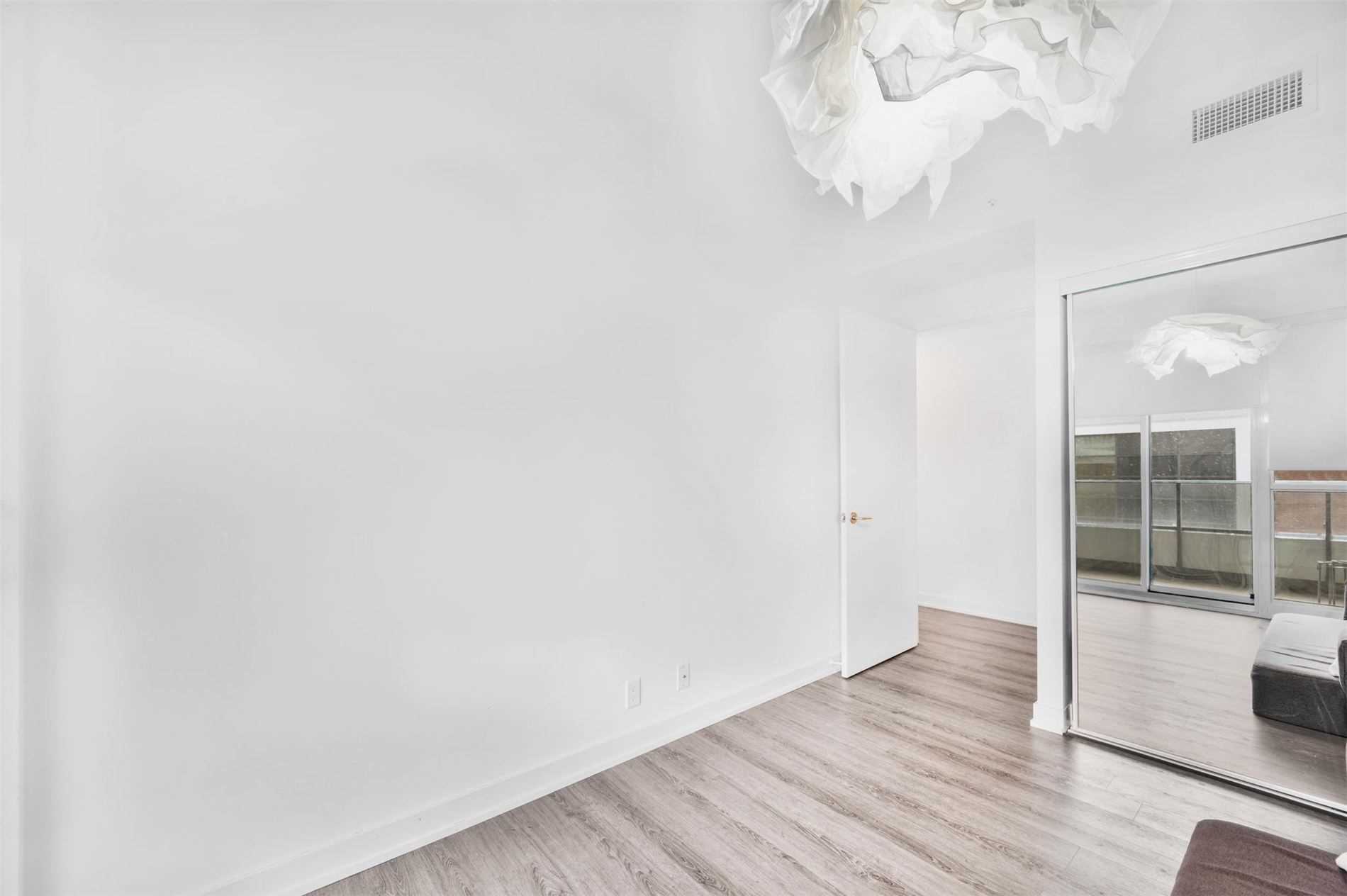 10 Park Lawn Rd, #427