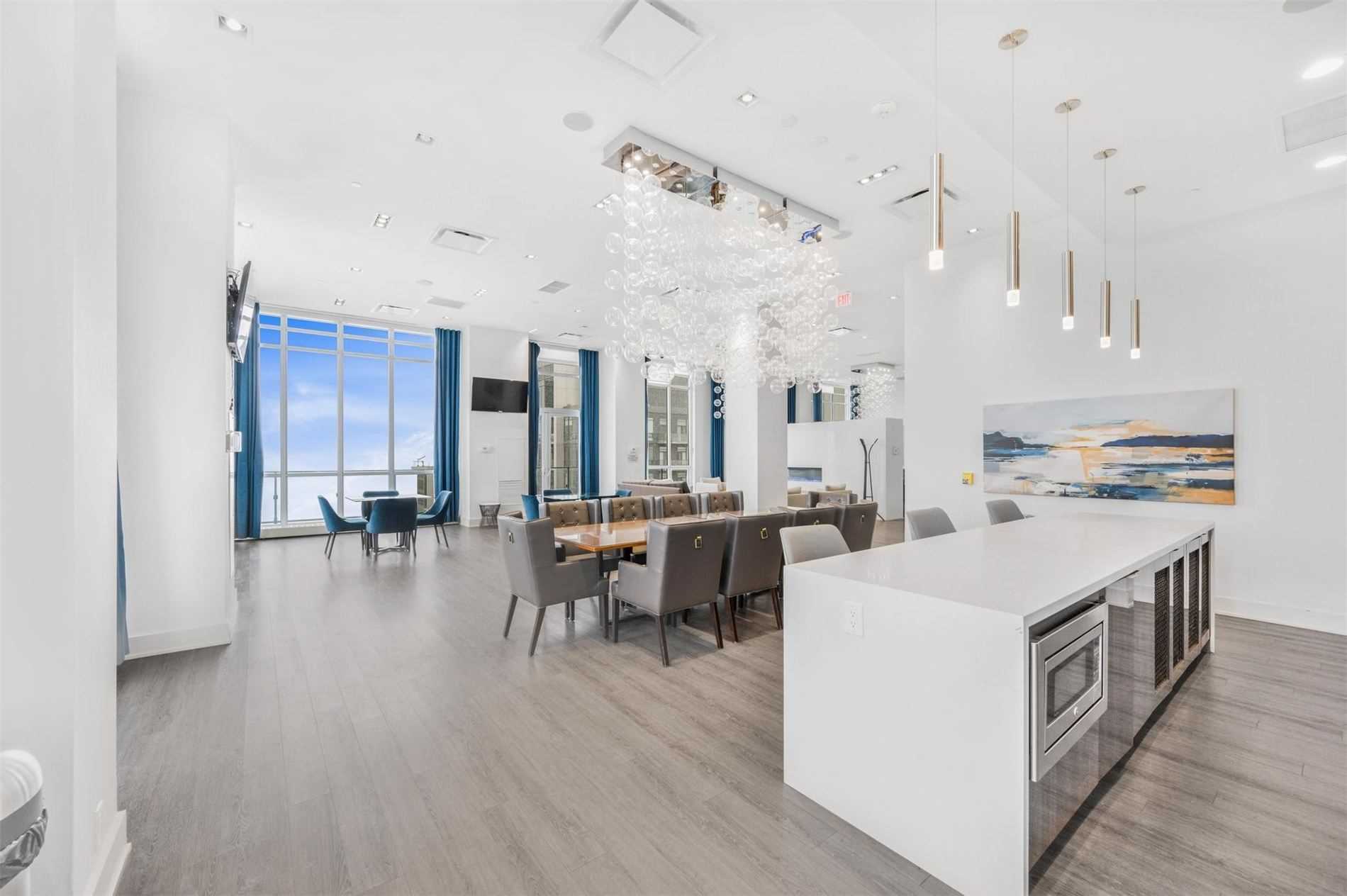 10 Park Lawn Rd, #427