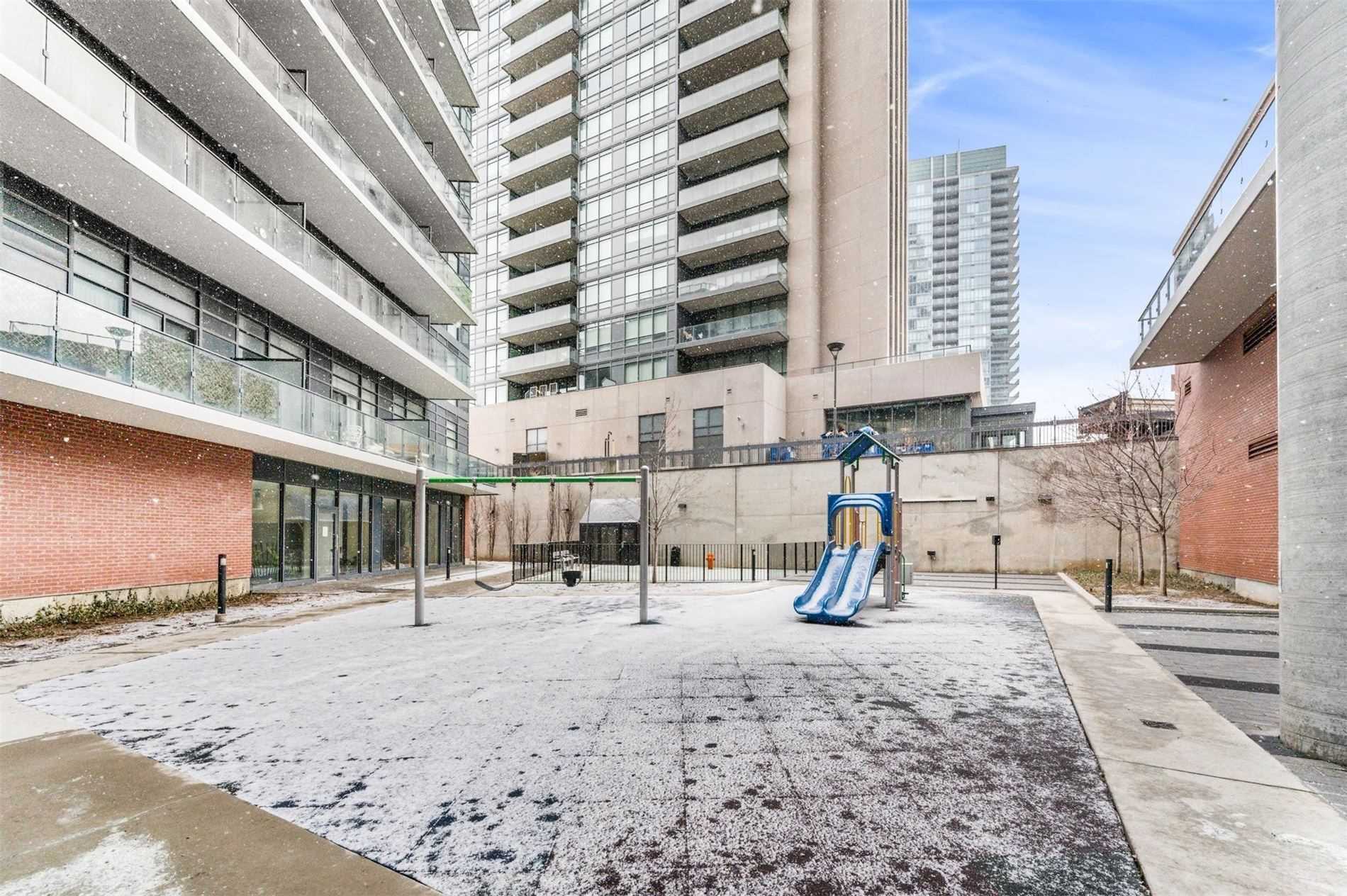 10 Park Lawn Rd, #427