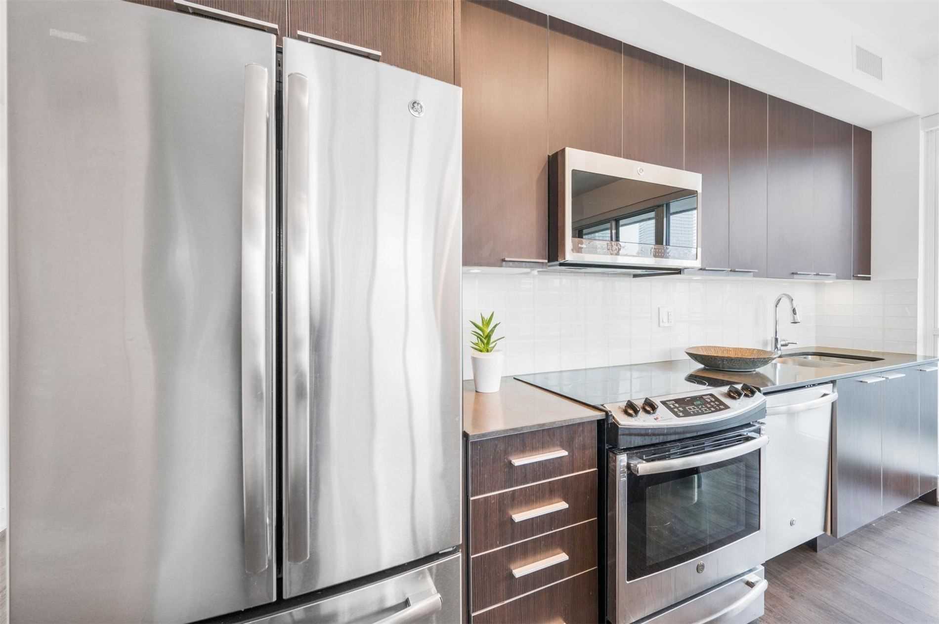 10 Park Lawn Rd, #427