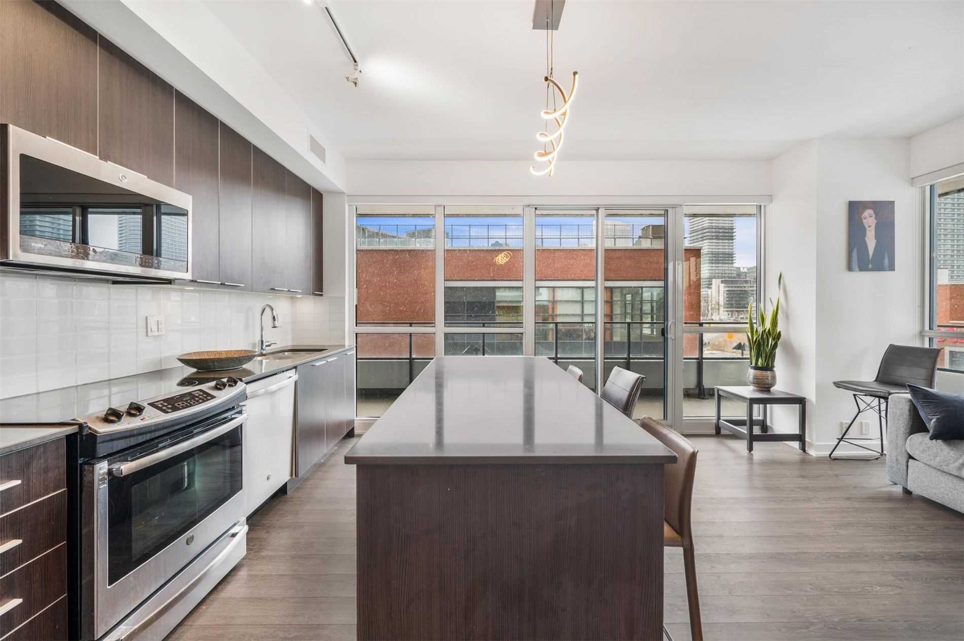 10 Park Lawn Rd, #427