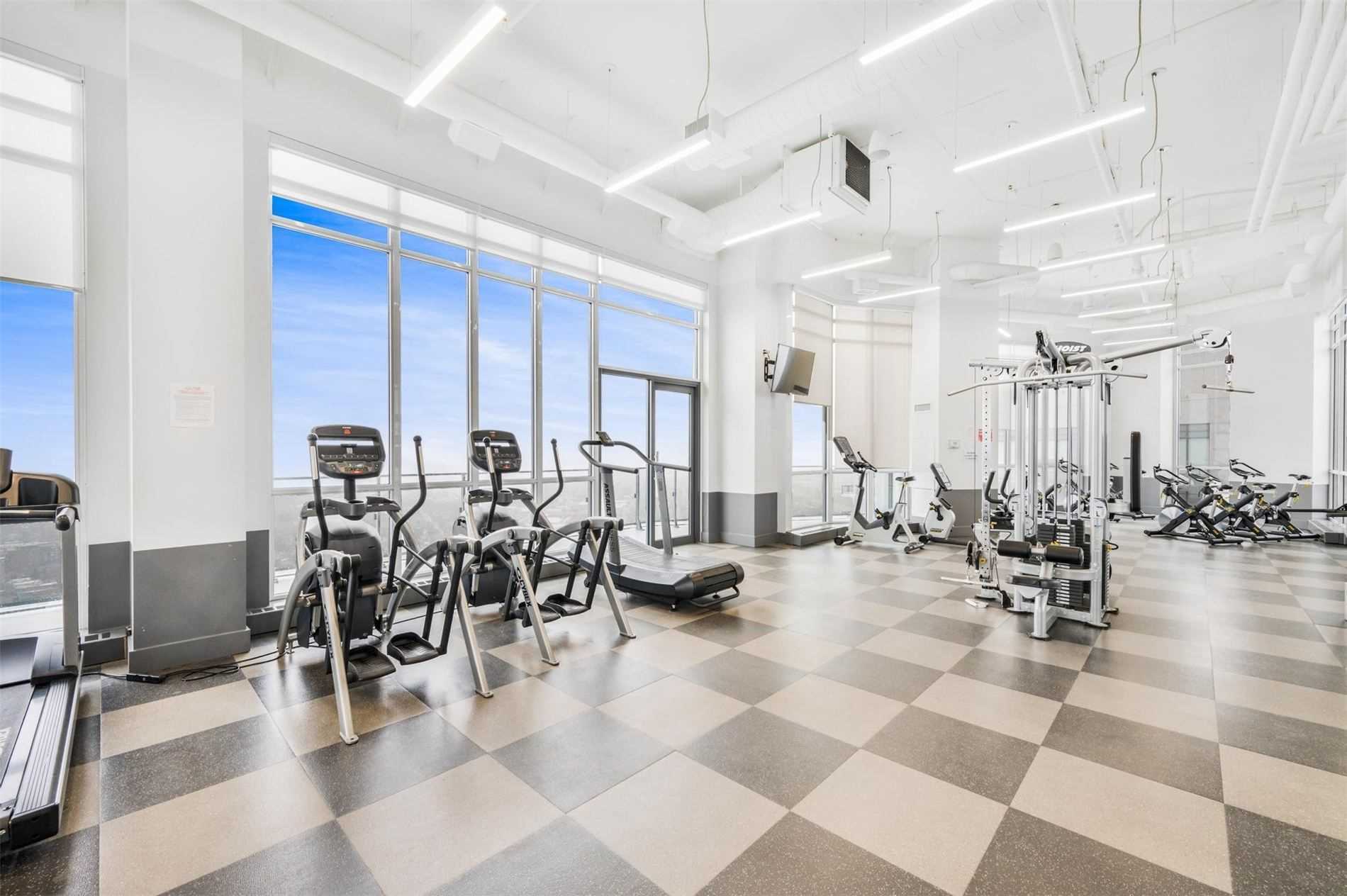 10 Park Lawn Rd, #427