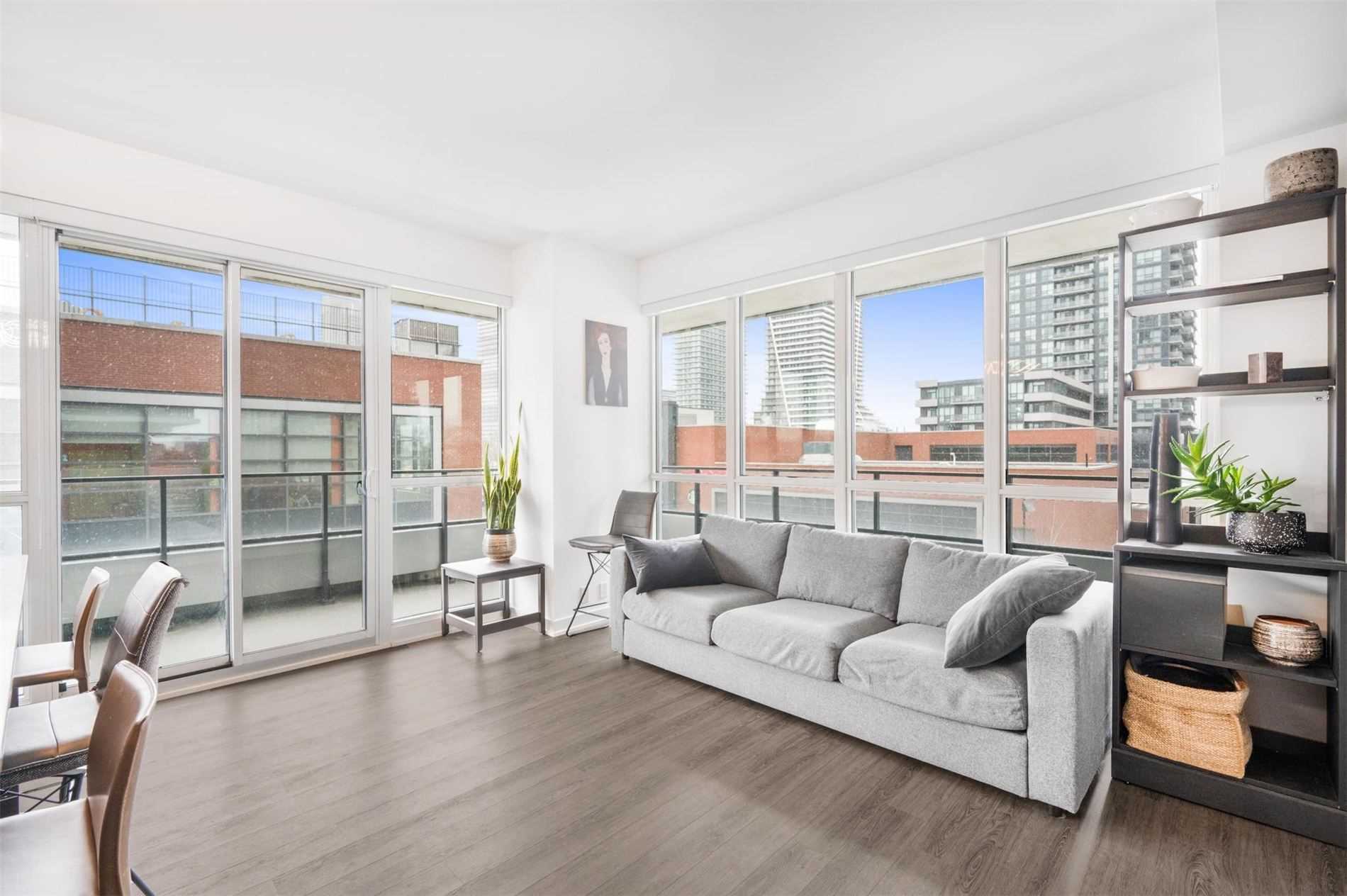 10 Park Lawn Rd, #427