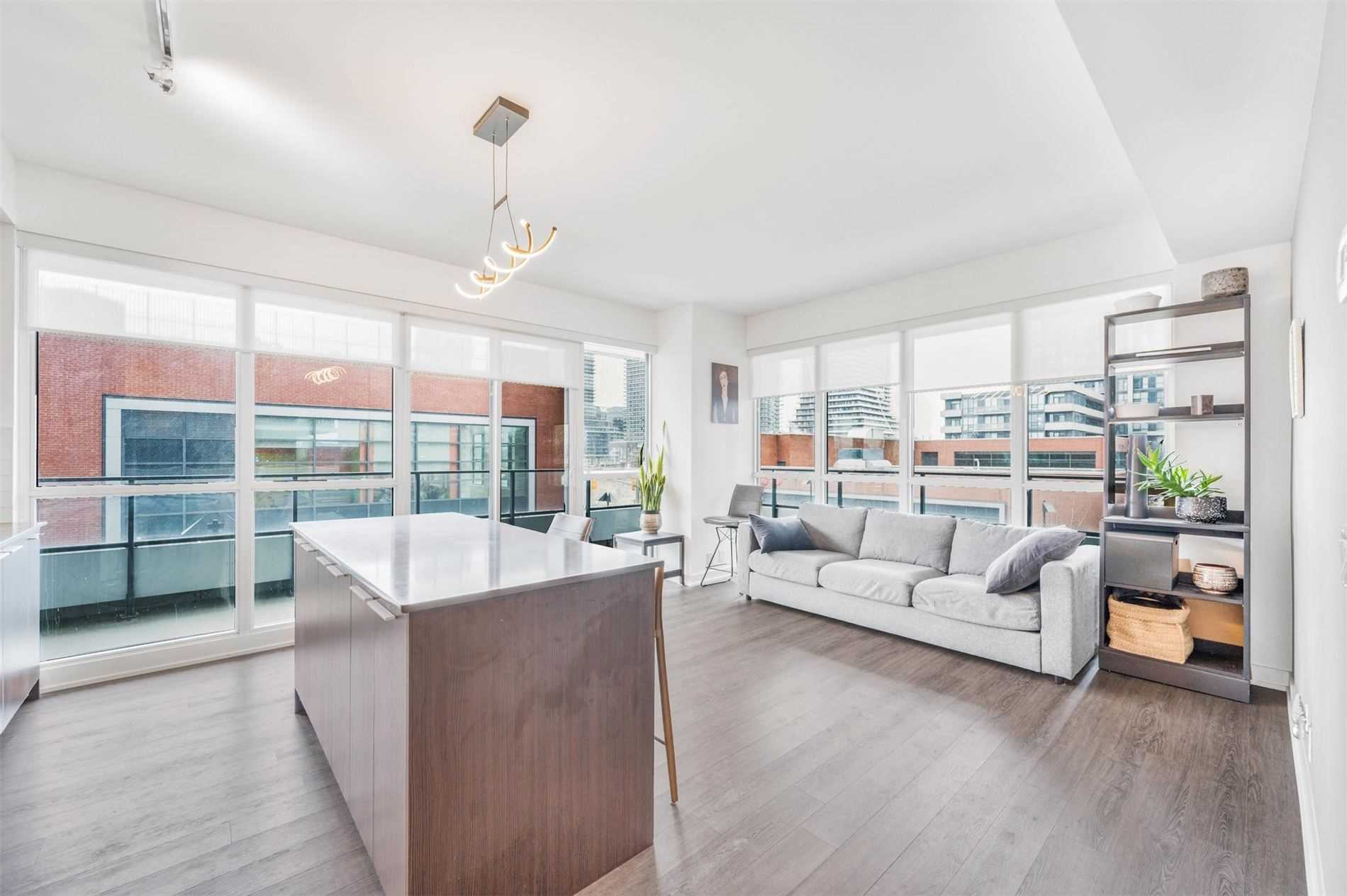 10 Park Lawn Rd, #427