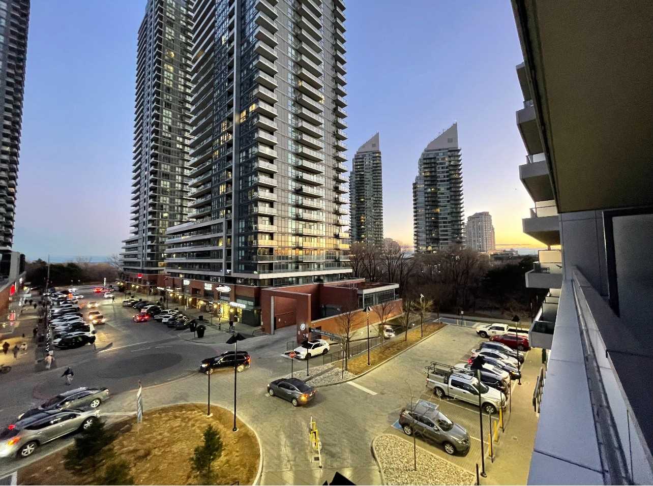 10 Park Lawn Rd, #427