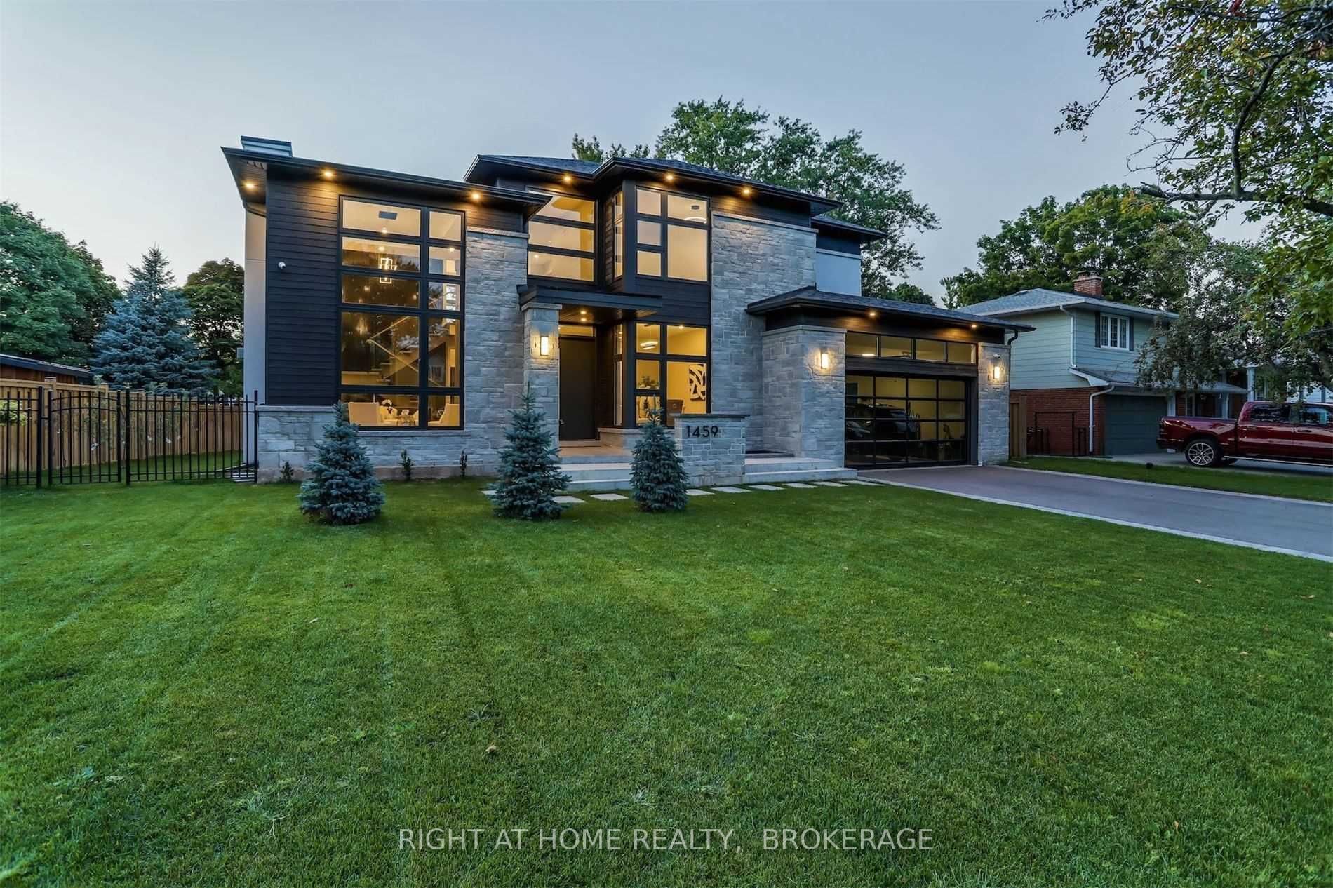 Listing W5927465 - Large Photo # 2