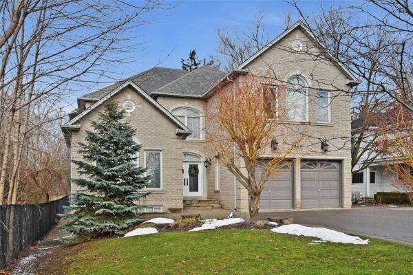 360 Conservation Dr, Brampton