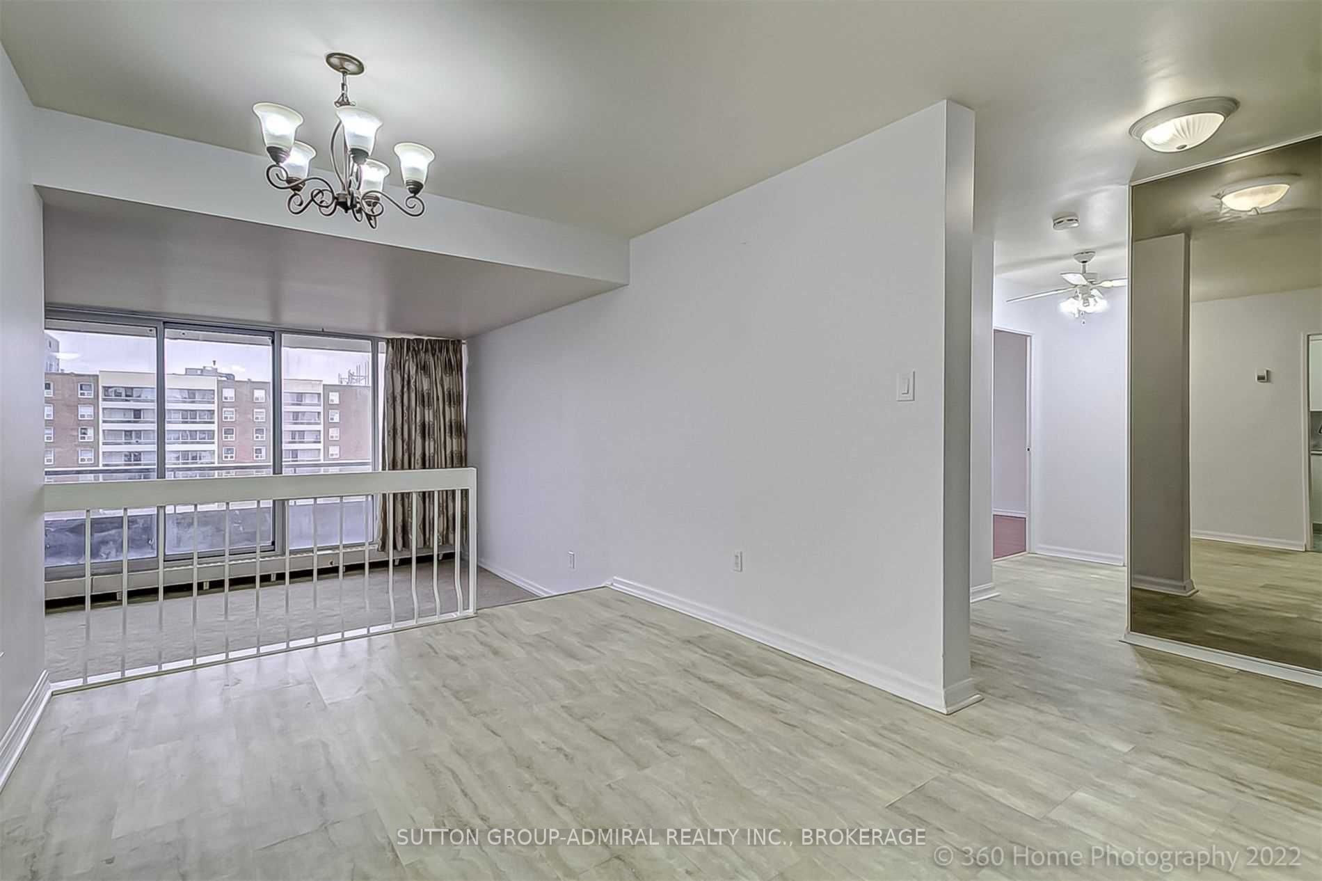 25 Four Winds Dr, #902