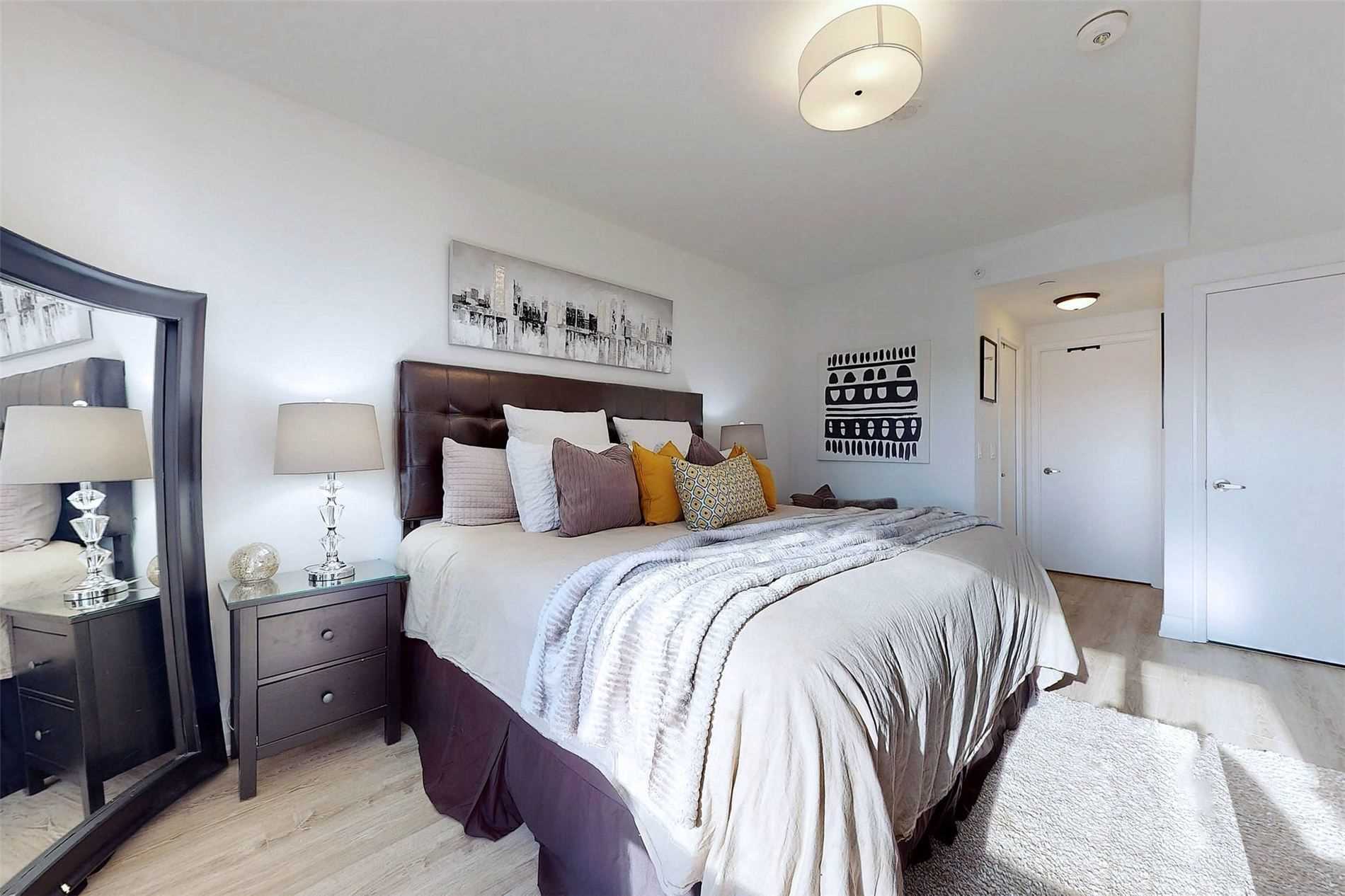 Listing W5928359 - Large Photo # 16