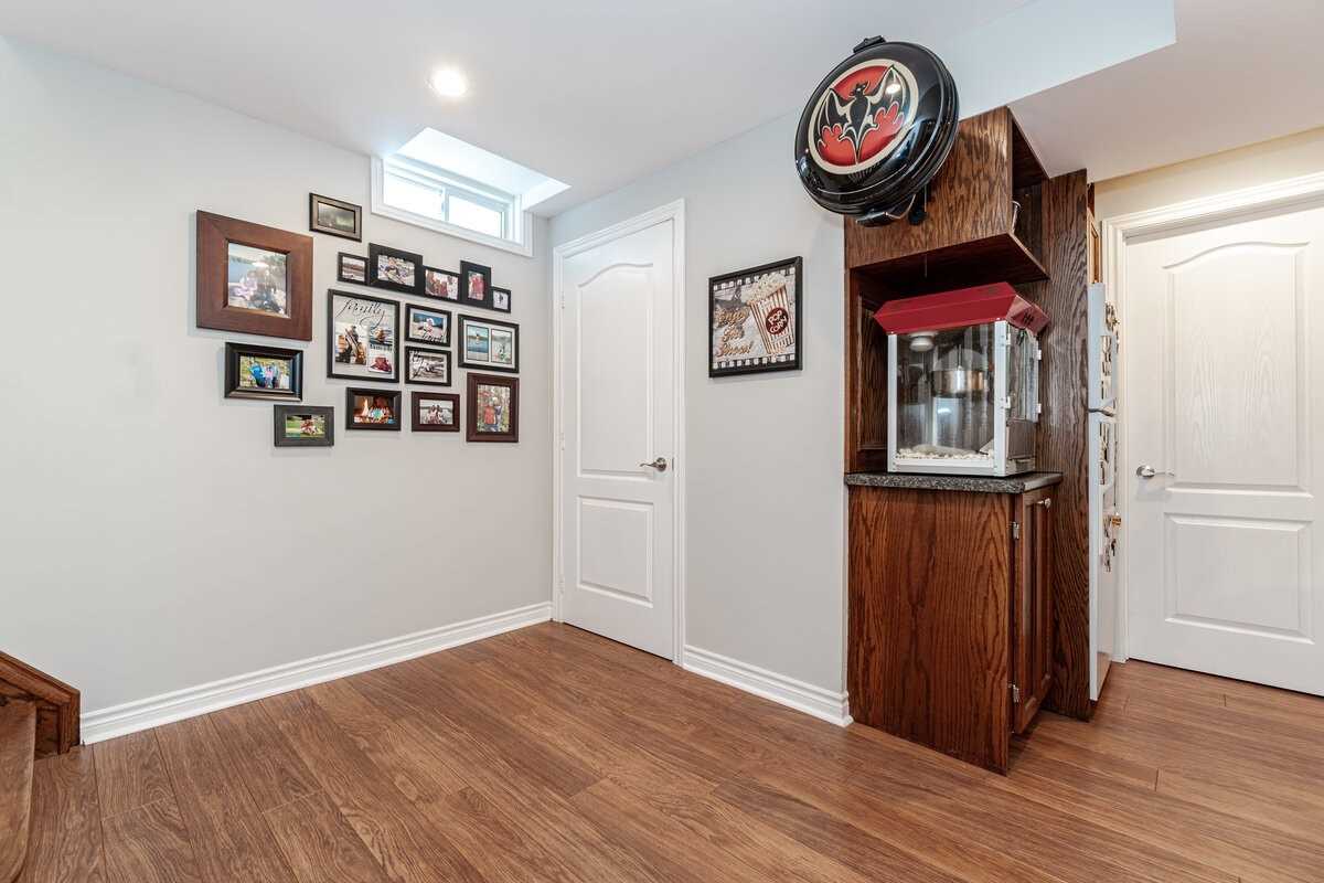Listing W5928371 - Large Photo # 30
