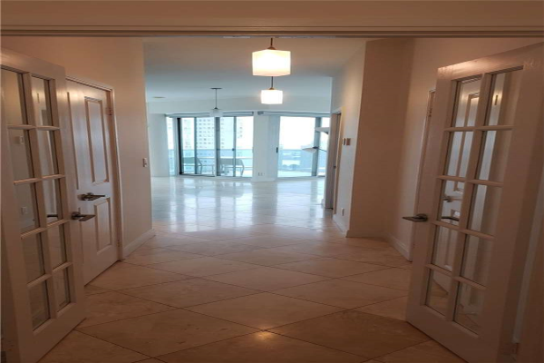 90 Absolute Ave, Mississauga