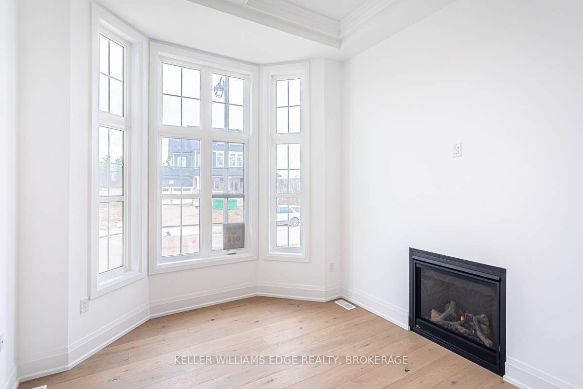 4 Jb Robson Crt