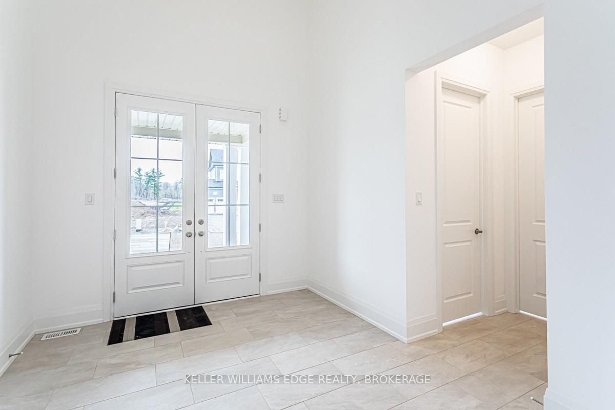 4 Jb Robson Crt