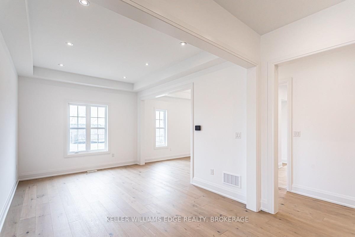 4 Jb Robson Crt