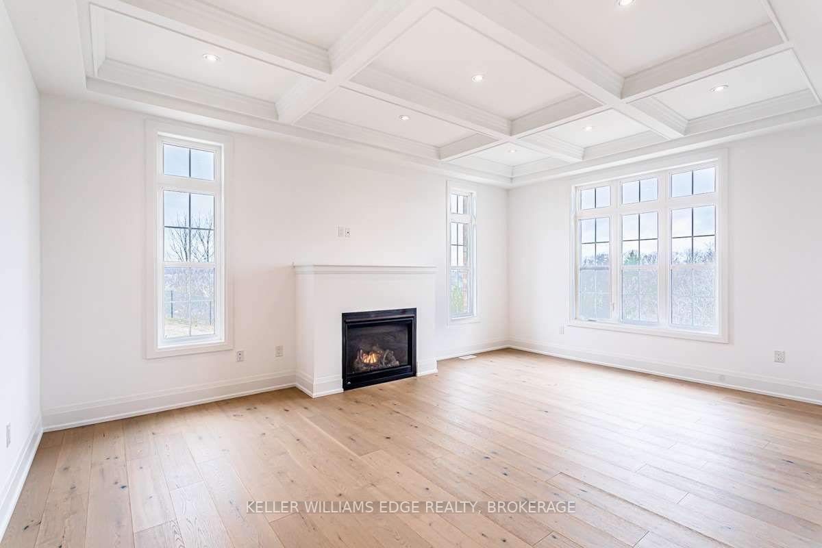 4 Jb Robson Crt