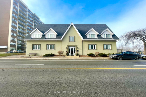 151 Randall St, Oakville