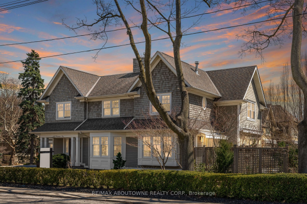 166 Watson Ave, Oakville