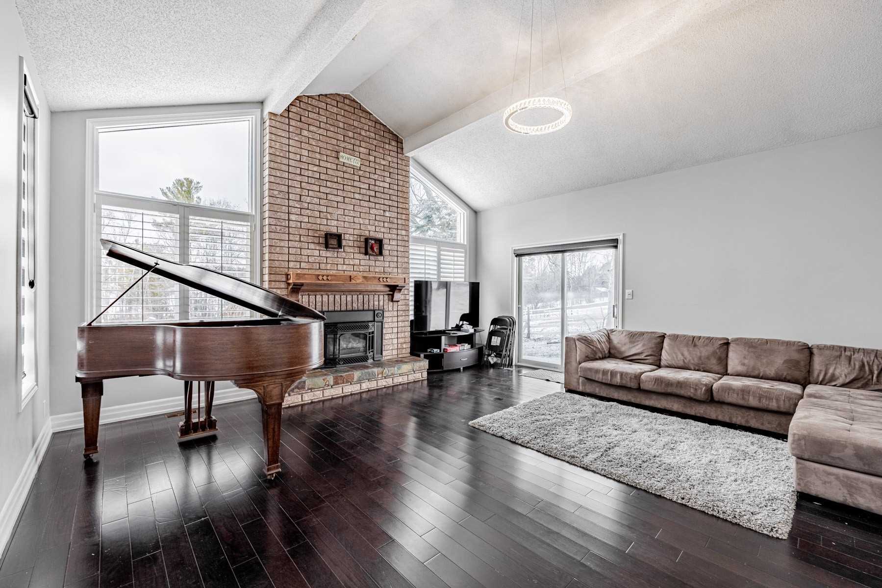 8283 Patterson Side Rd