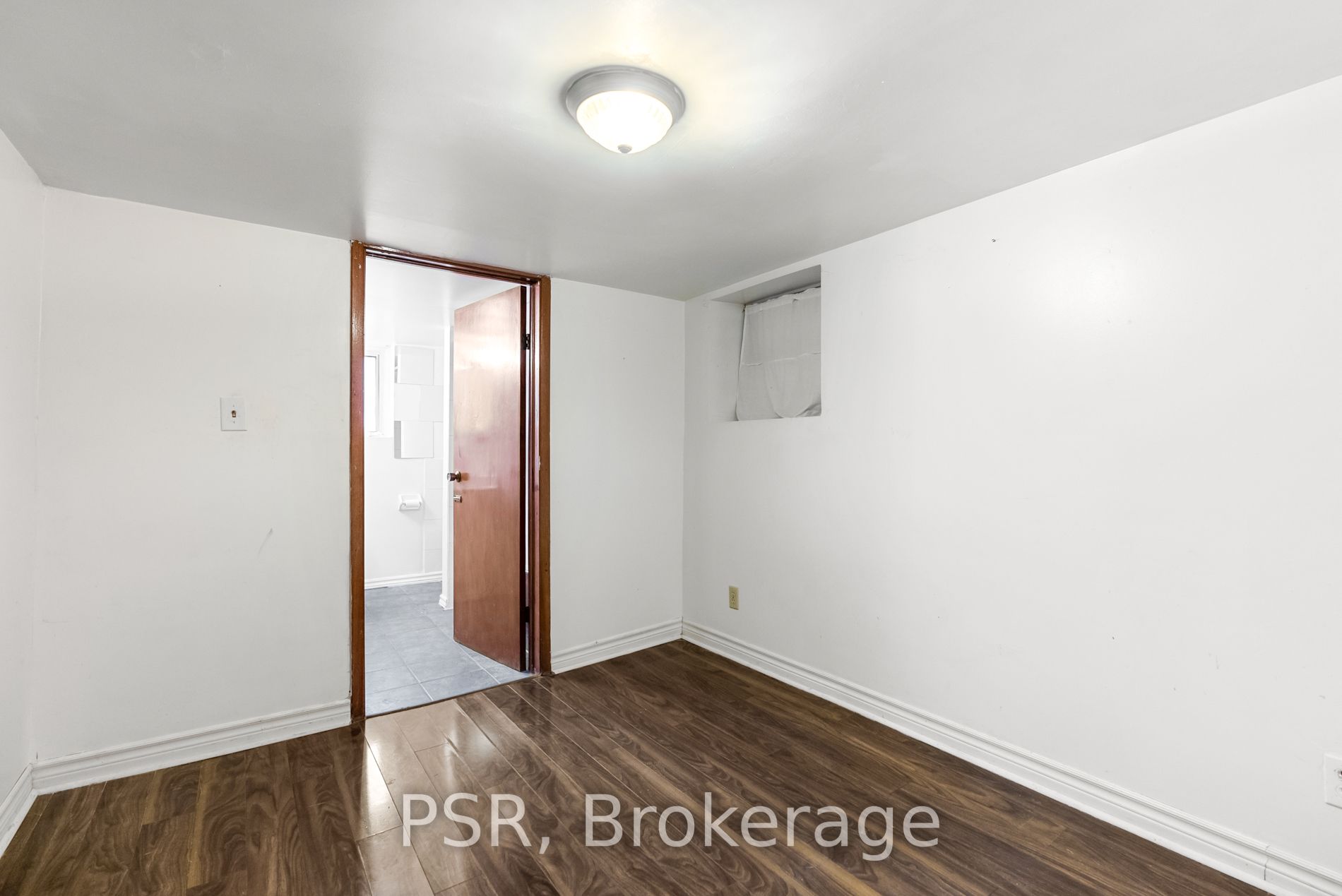48 Marion St