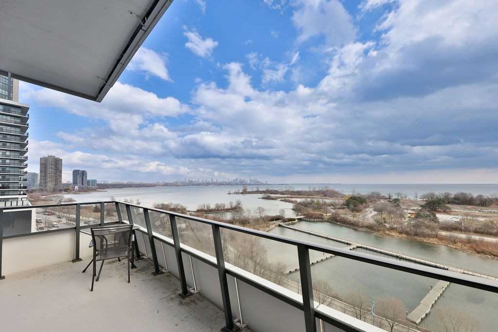 20 Shore Breeze Drive, #702