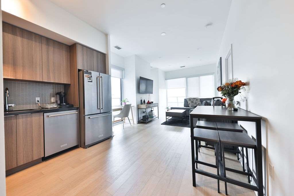 20 Shore Breeze Drive, #702