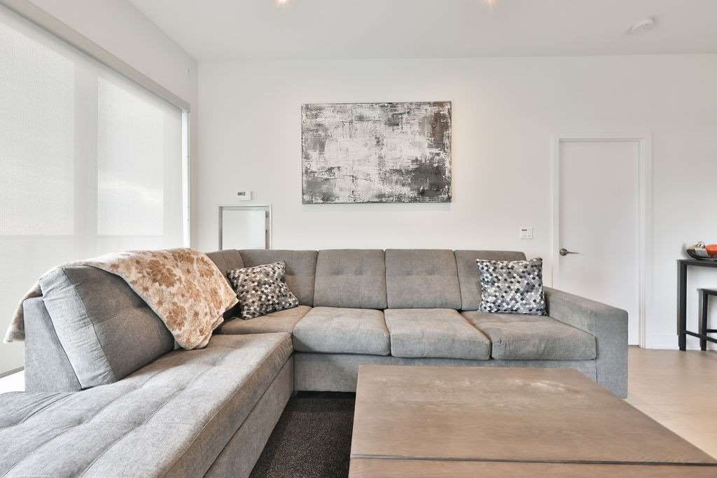 20 Shore Breeze Drive, #702