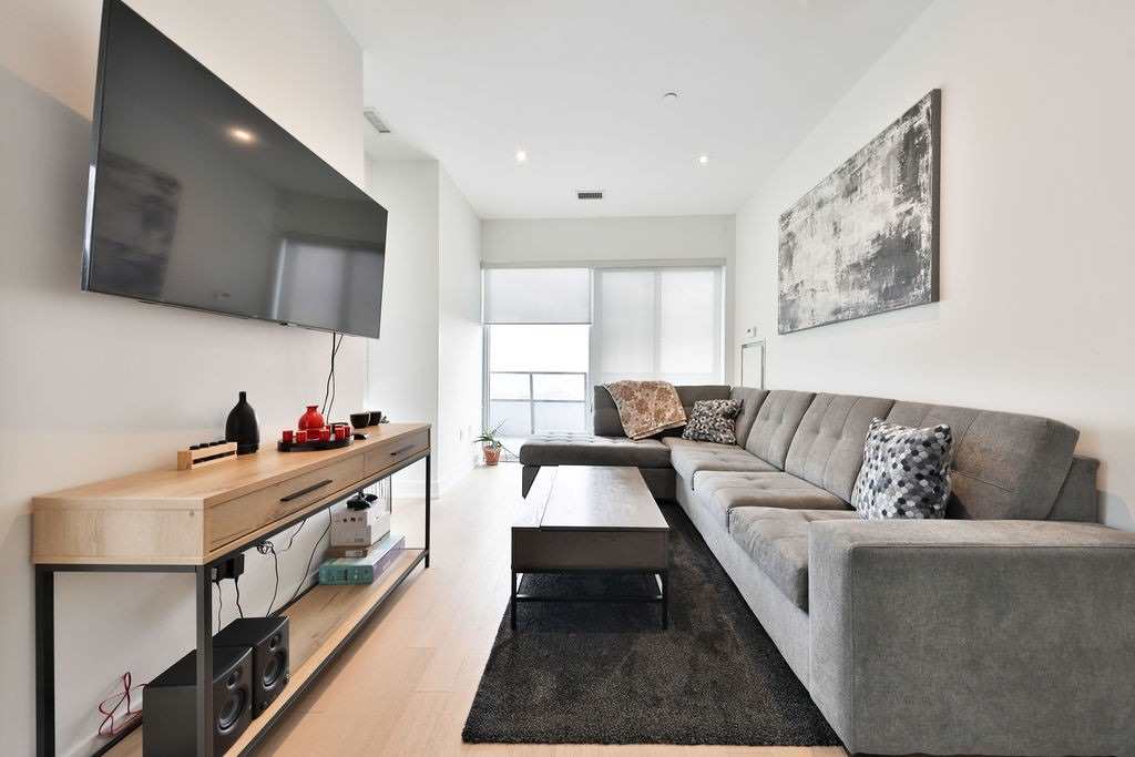 20 Shore Breeze Drive, #702