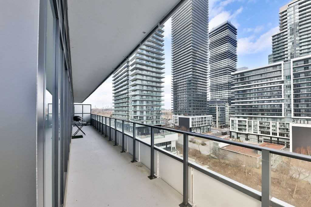20 Shore Breeze Drive, #702