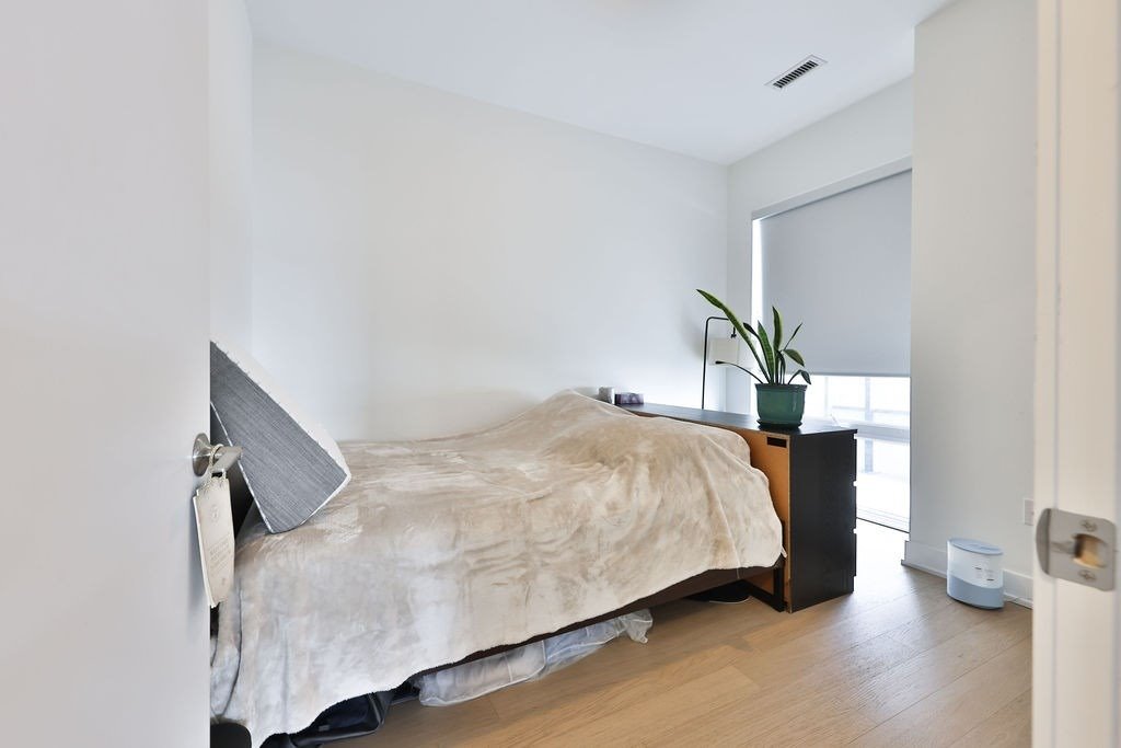 20 Shore Breeze Drive, #702