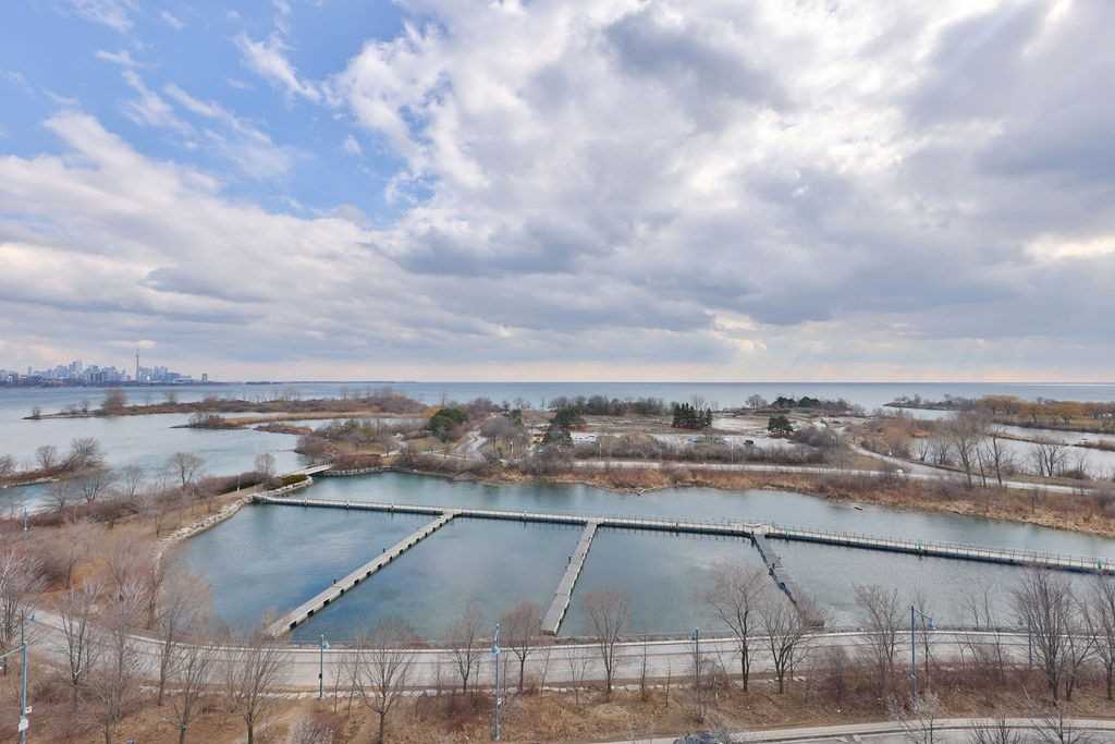 20 Shore Breeze Drive, #702